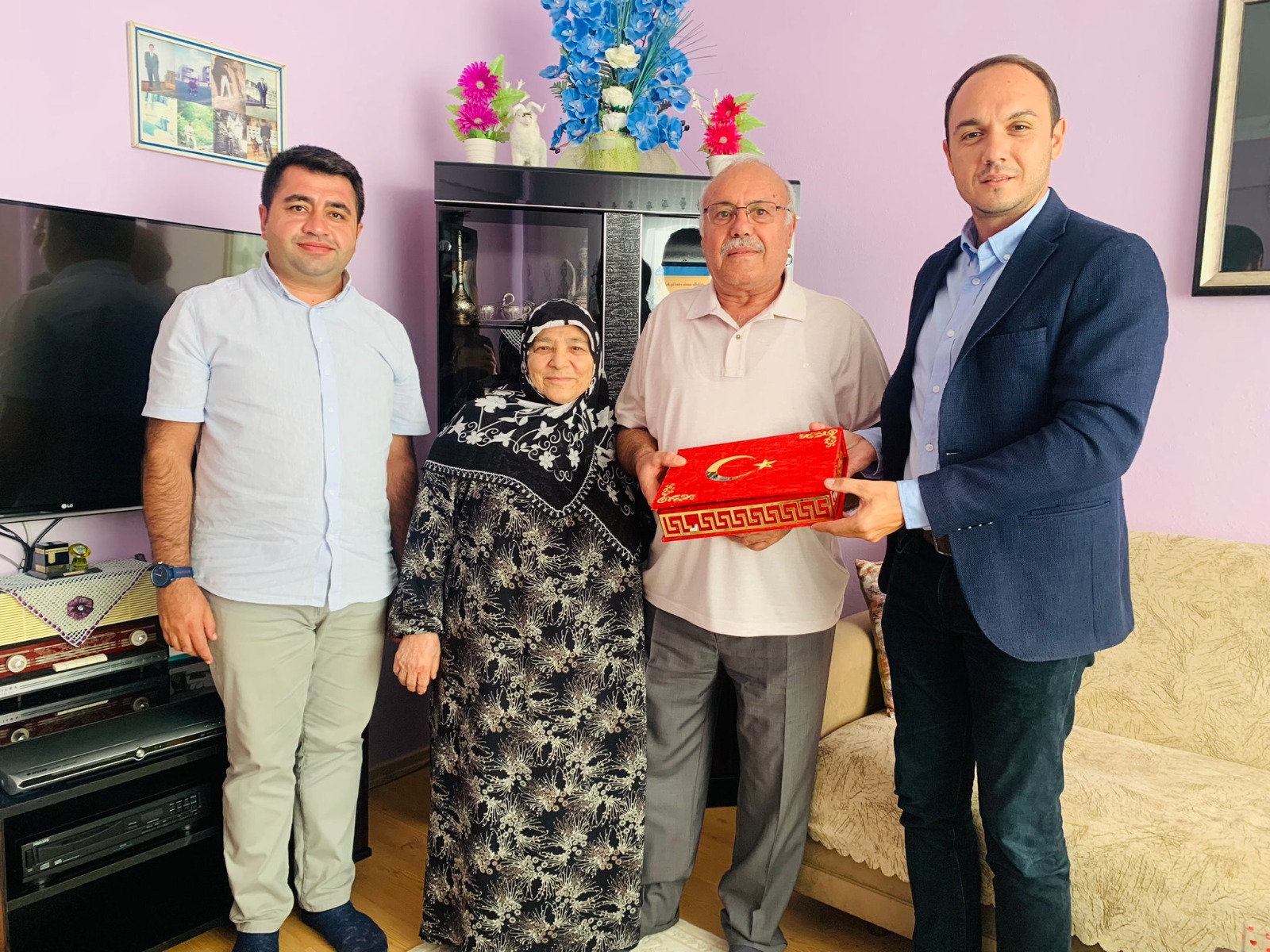 İzmit Belediyesinden Kıbrıs Gazisi ailelerine anlamlı ziyaret (2)