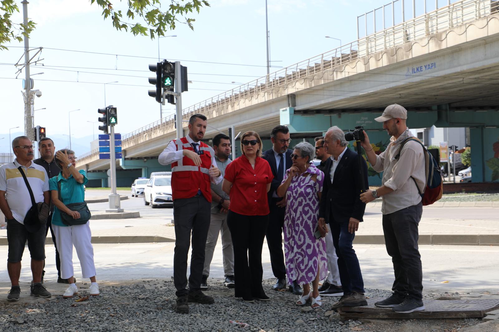 Izmit Belediyesinden Yahya Kaptan'da üstyapi seferberligi (1)