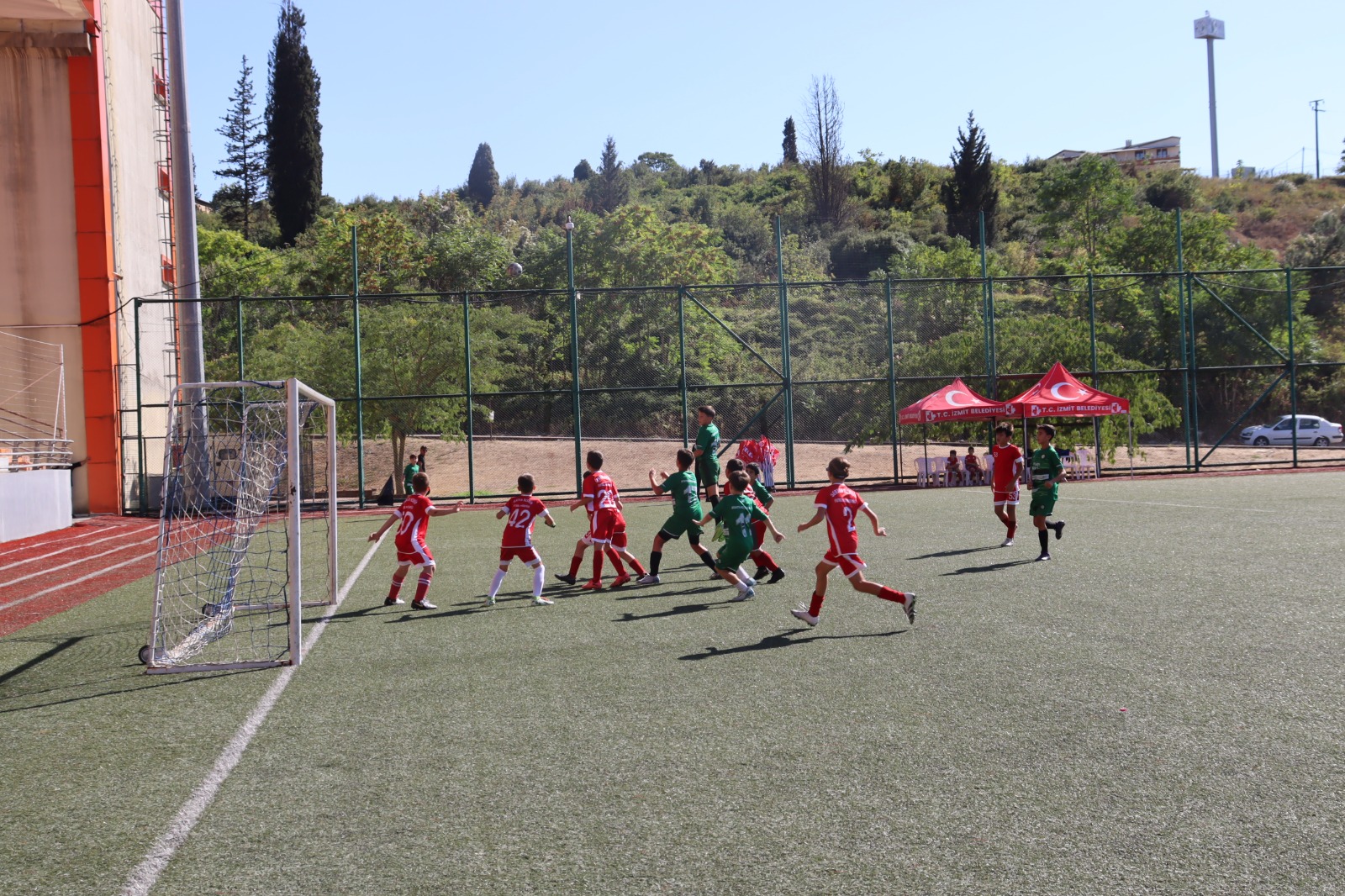 İzmit’te Zafer Bayramı futbol coşkusu yaşandı (10)