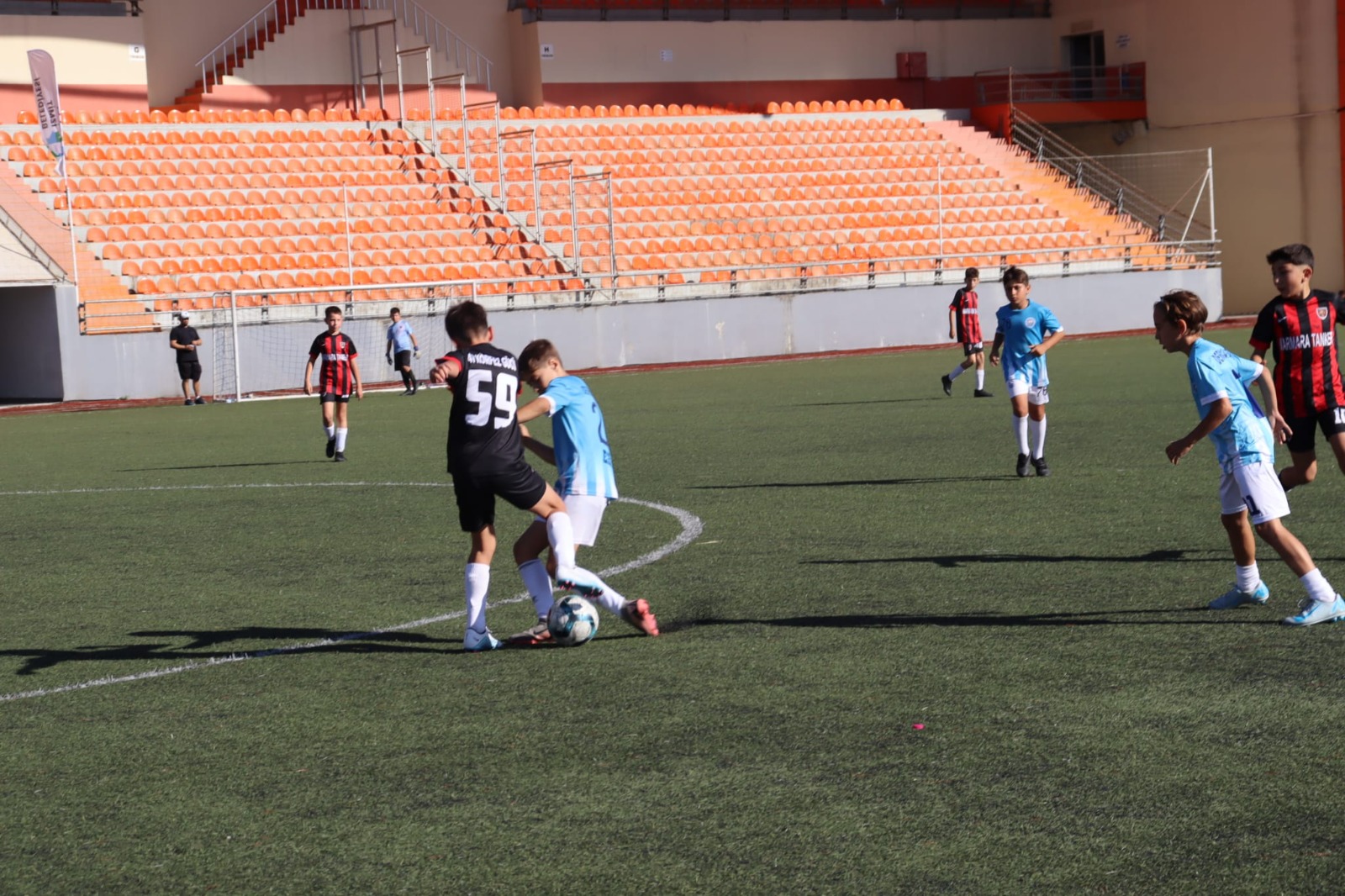 İzmit’te Zafer Bayramı futbol coşkusu yaşandı (3)