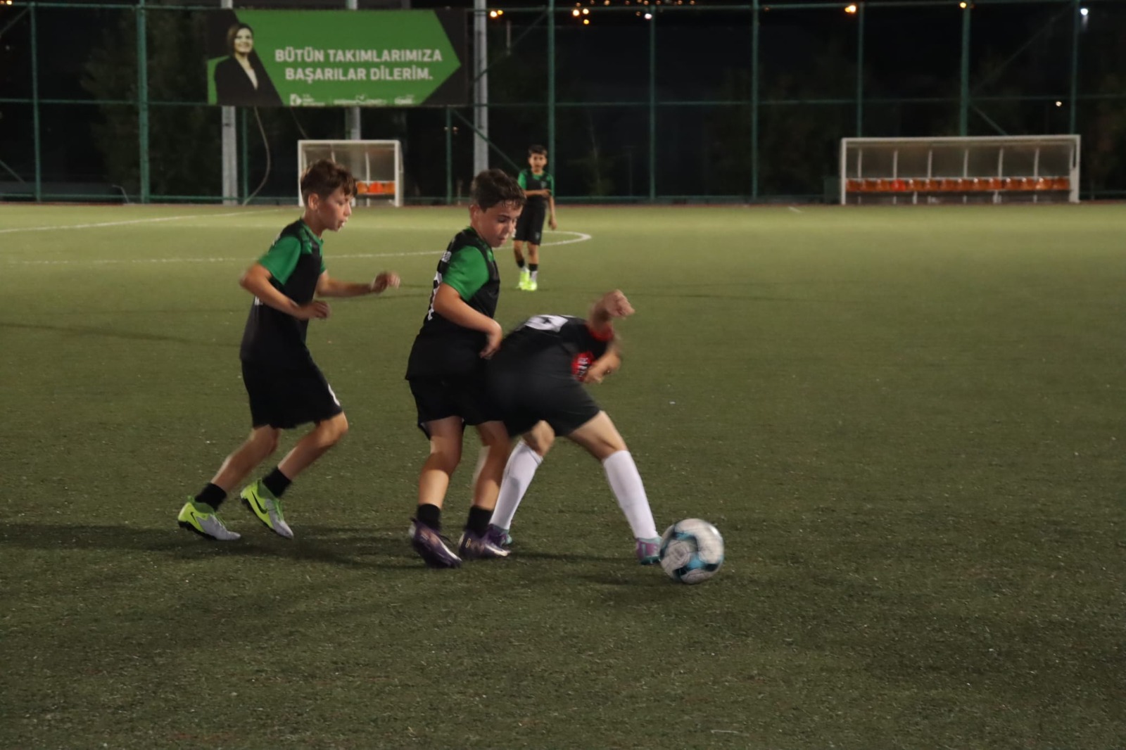 İzmit’te Zafer Bayramı futbol coşkusu yaşandı (5)