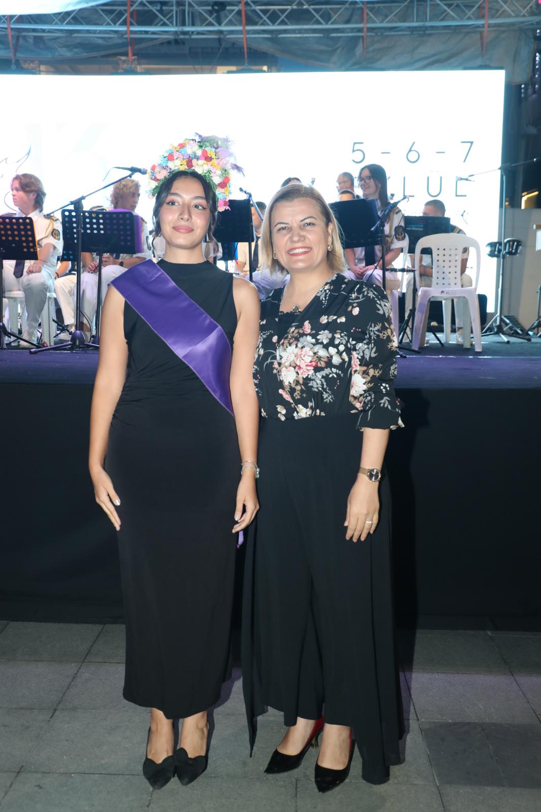 Pismaniye Güzeline tacini Fatma Baskan takdim etti (3) Pismaniye Güzeline tacini Fatma Baskan takdim etti (3)