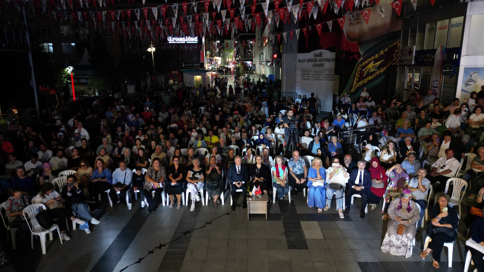 Programa çok sayida vatandas katildi (2)