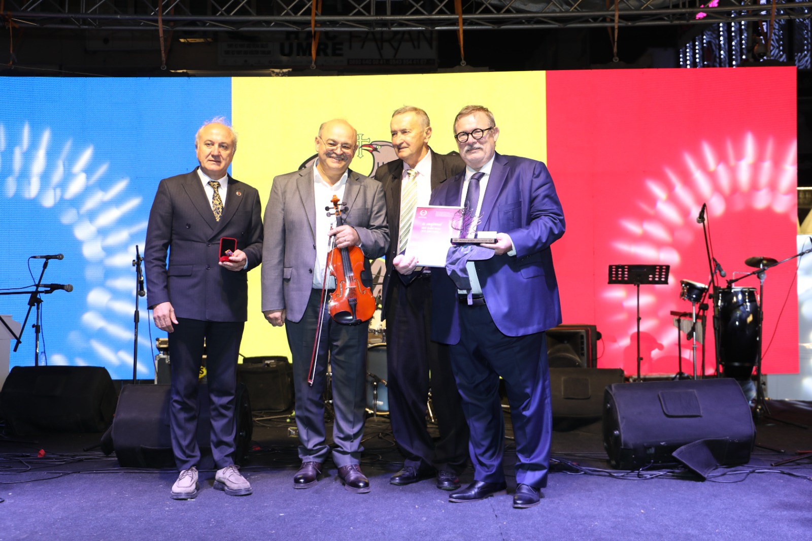 orkestra sefi Bunea Marine ödülü takdim edildi
