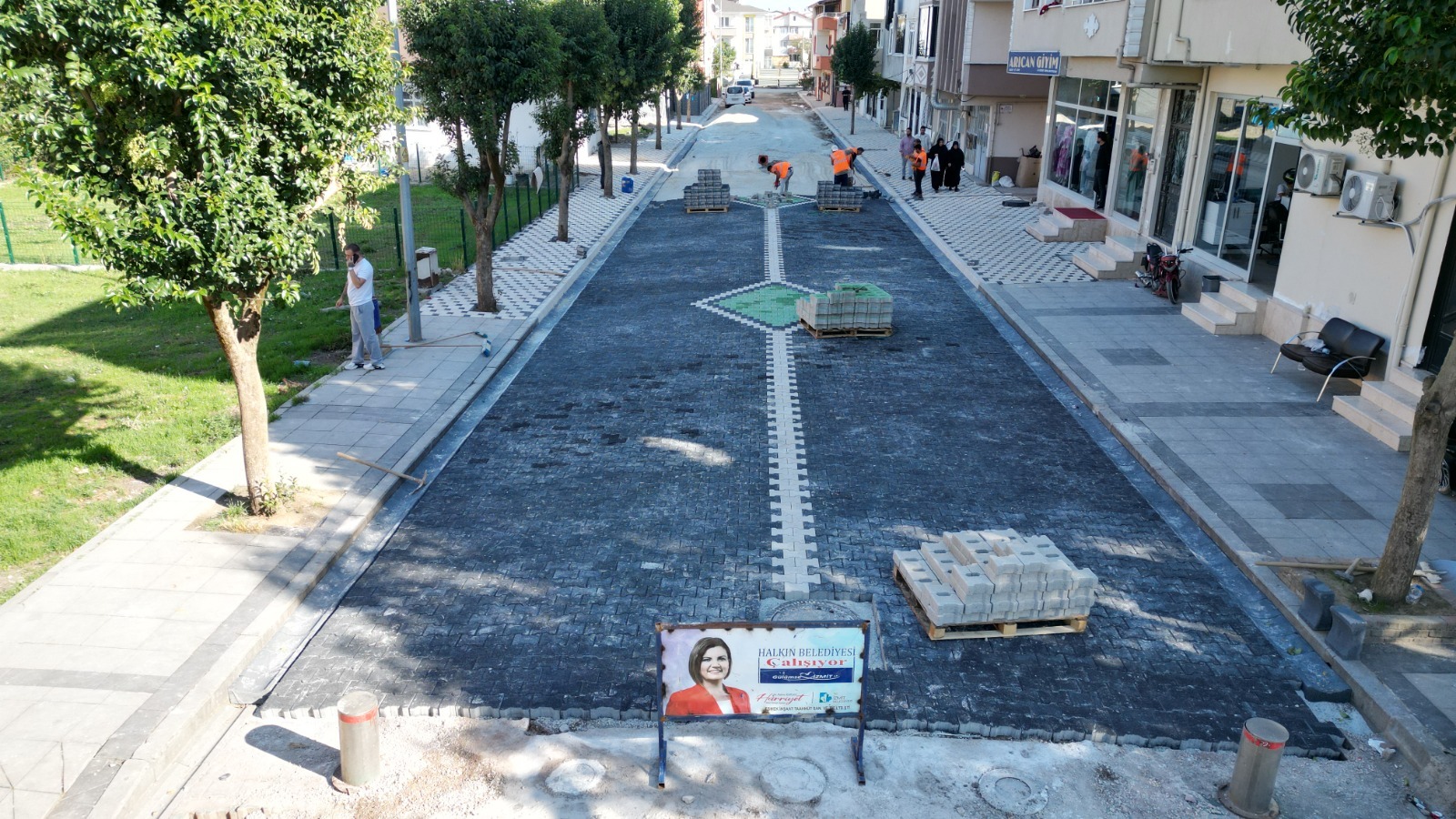 Alikahya Atatürk Mahallesi’nde konforlu ulaşım için yol yenilendi (2)