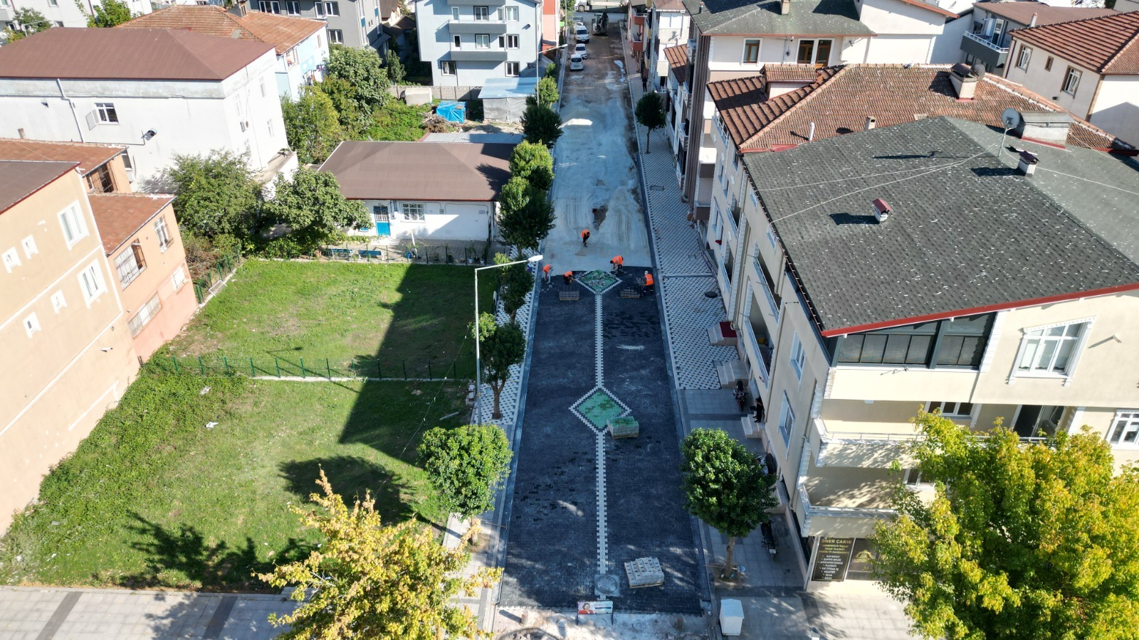 Alikahya Atatürk Mahallesi’nde konforlu ulaşım için yol yenilendi (3)