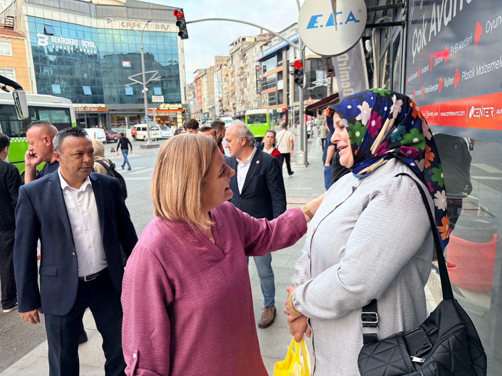 Başkan Hürriyet, güne Üçyol ve Bekirdere’de emekçilerle başladı (7) Başkan Hürriyet, güne Üçyol ve Bekirdere’de emekçilerle başladı (7)