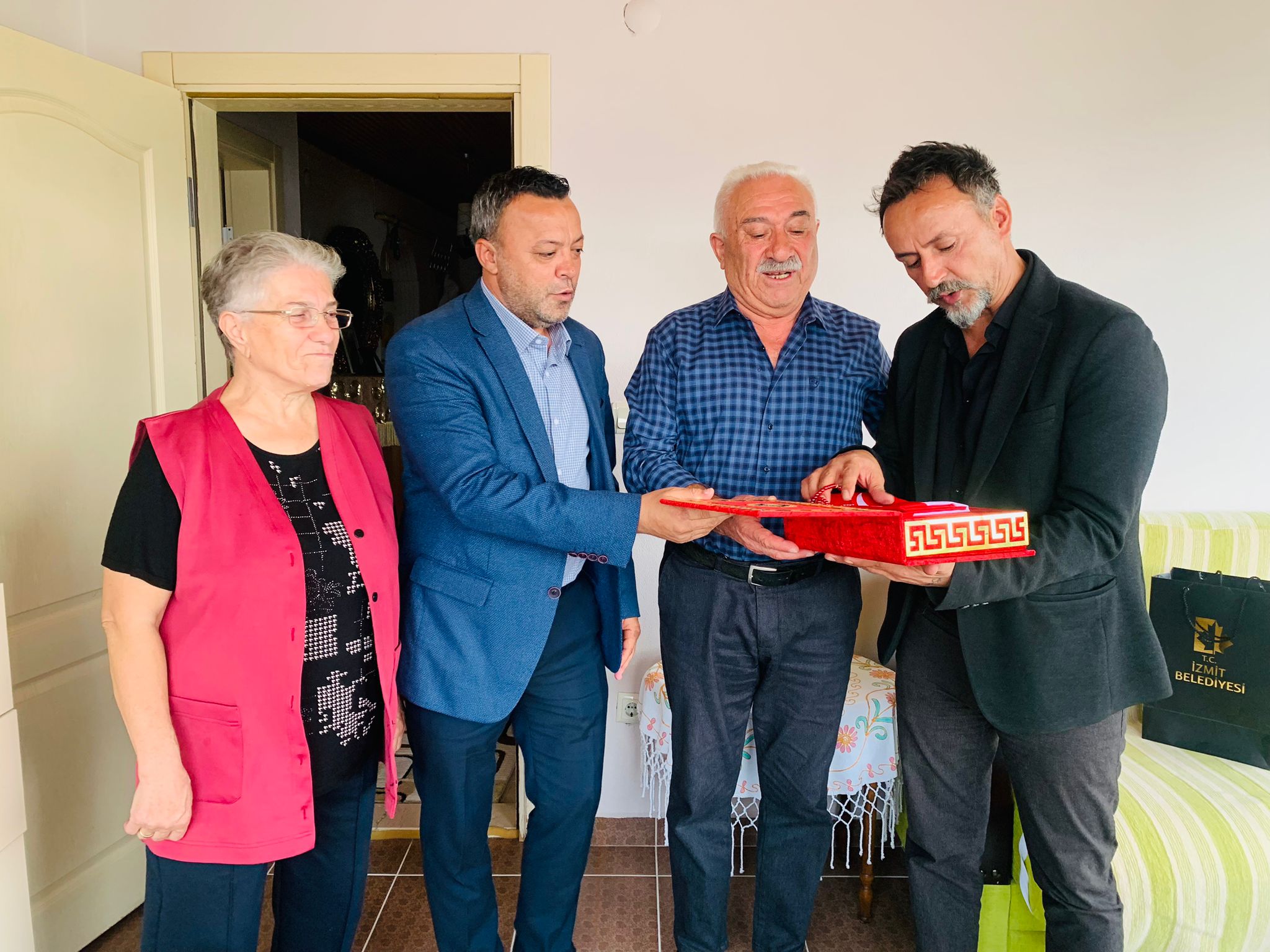Çayırova'daki Kıbrıs Gazilerine ziyaret (4)