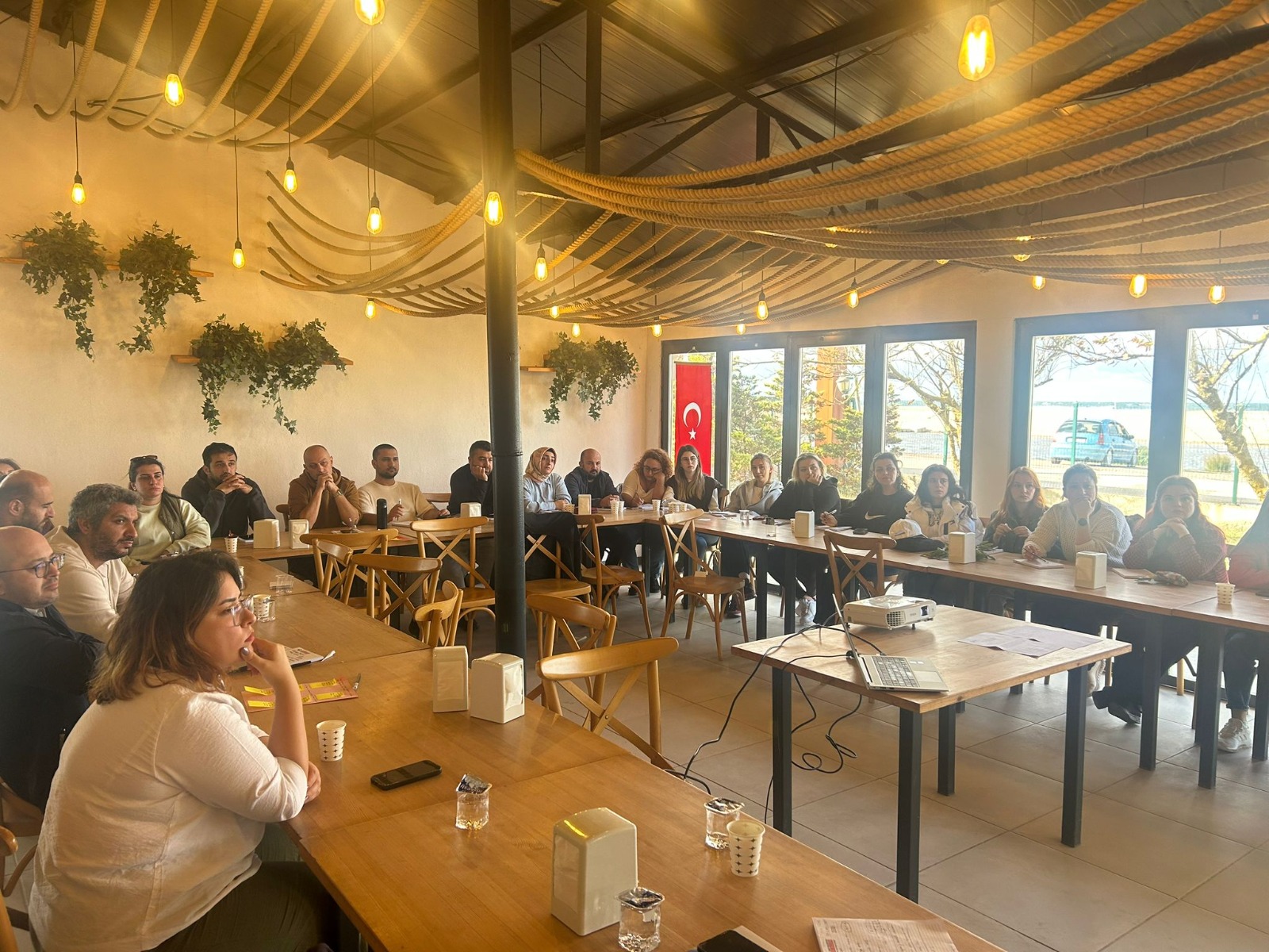Çinar Akademi ögretmenlerine mesleki egitim semineri (3)