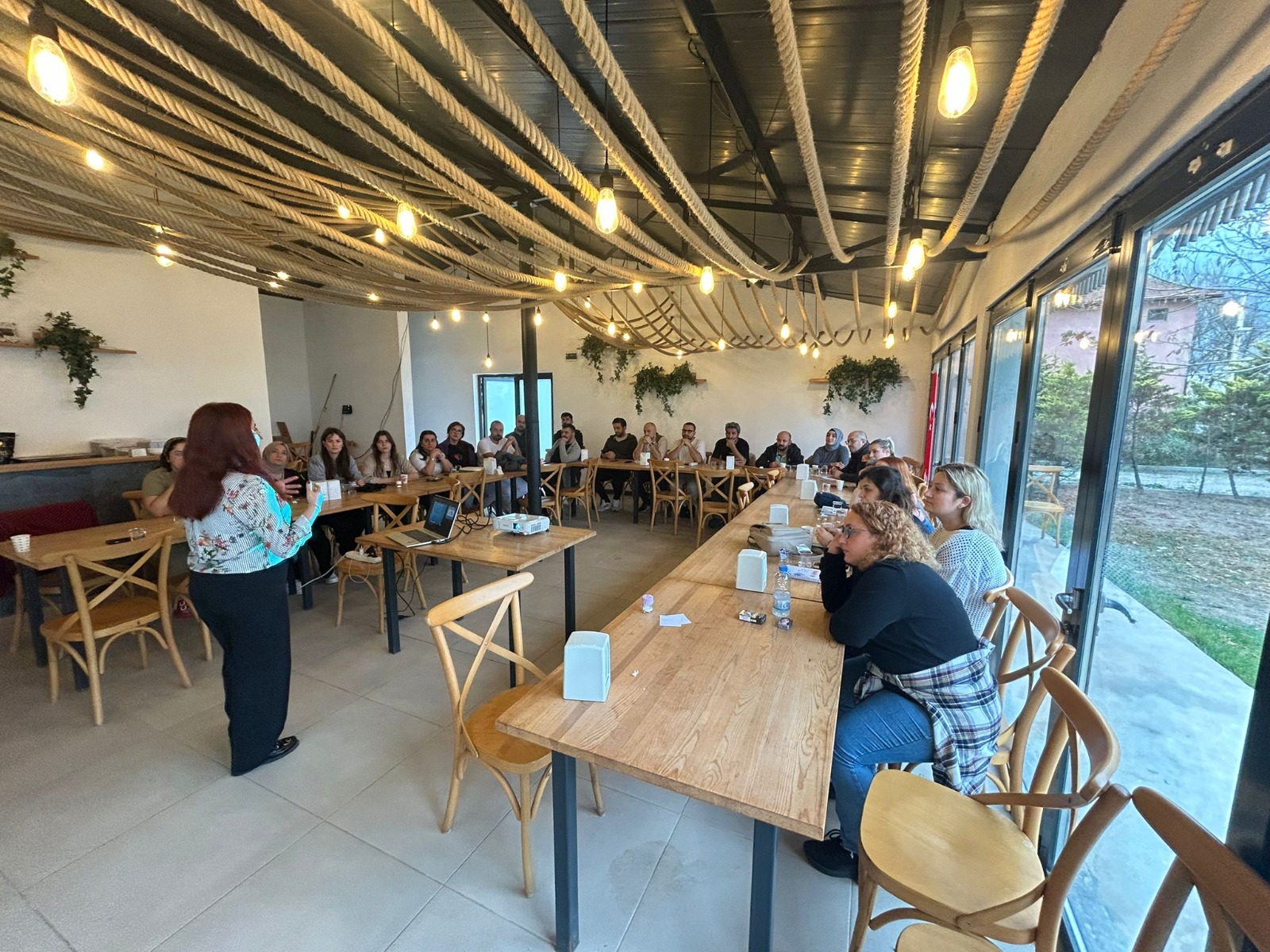 Çinar Akademi ögretmenlerine mesleki egitim semineri (4)