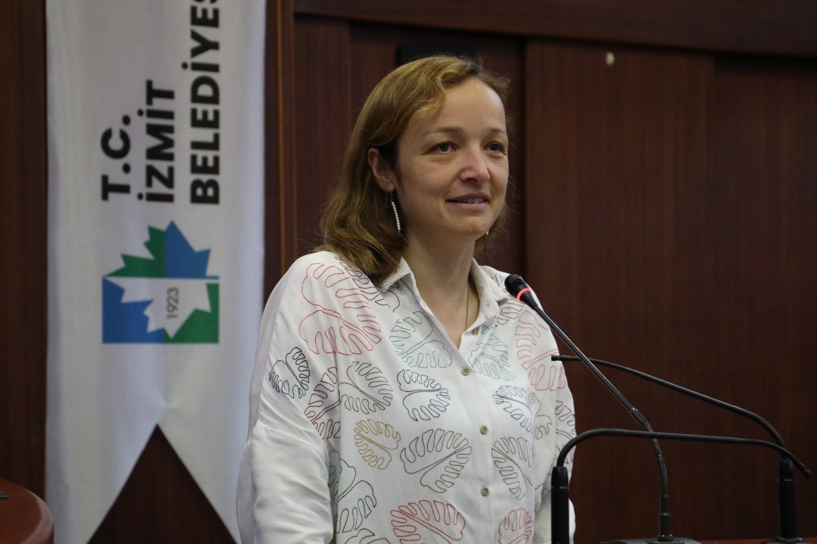 Istanbul Üniversitesi Siyaset Bilimci ve Kadin Haklari Uzmani Dr. Ayse Kasikirik