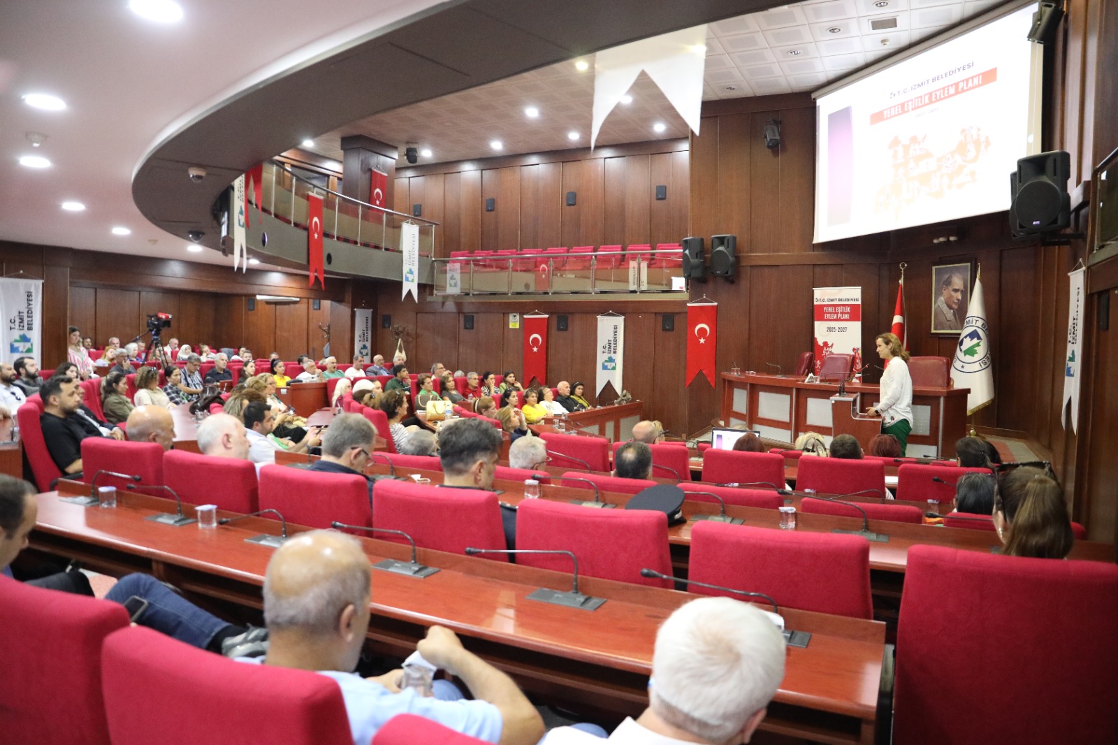 Izmit Belediyesi Yerel Esitlik Eylem Plani'nin 6 aylik süreci degerlendirildi (2)