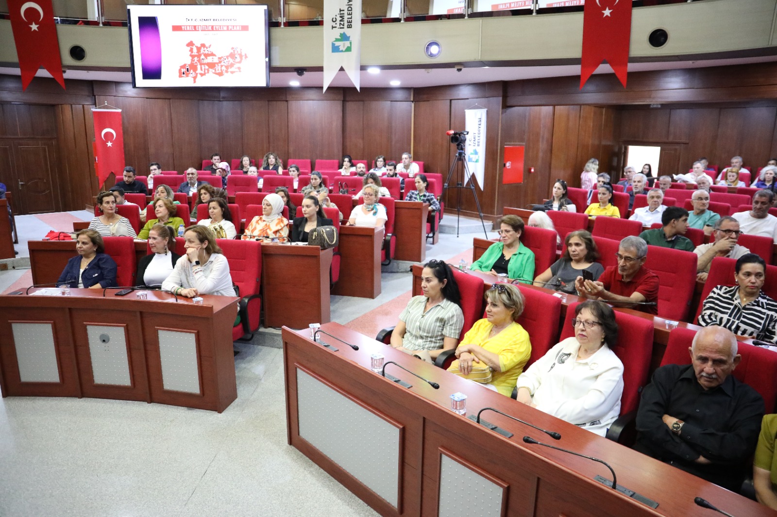 Izmit Belediyesi Yerel Esitlik Eylem Plani'nin 6 aylik süreci degerlendirildi (6)