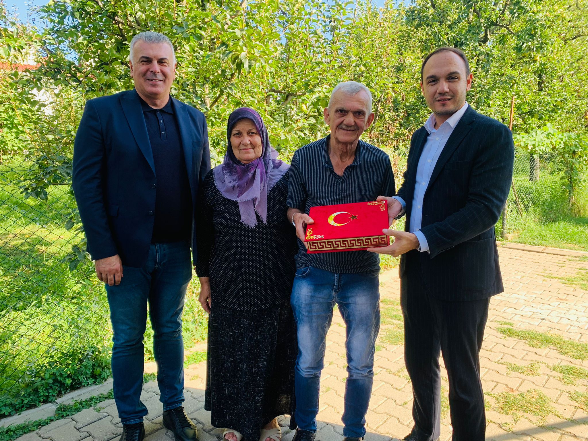 İzmit Belediyesi kahraman gazilerimize ziyaretlerini sürdürüyor (1)