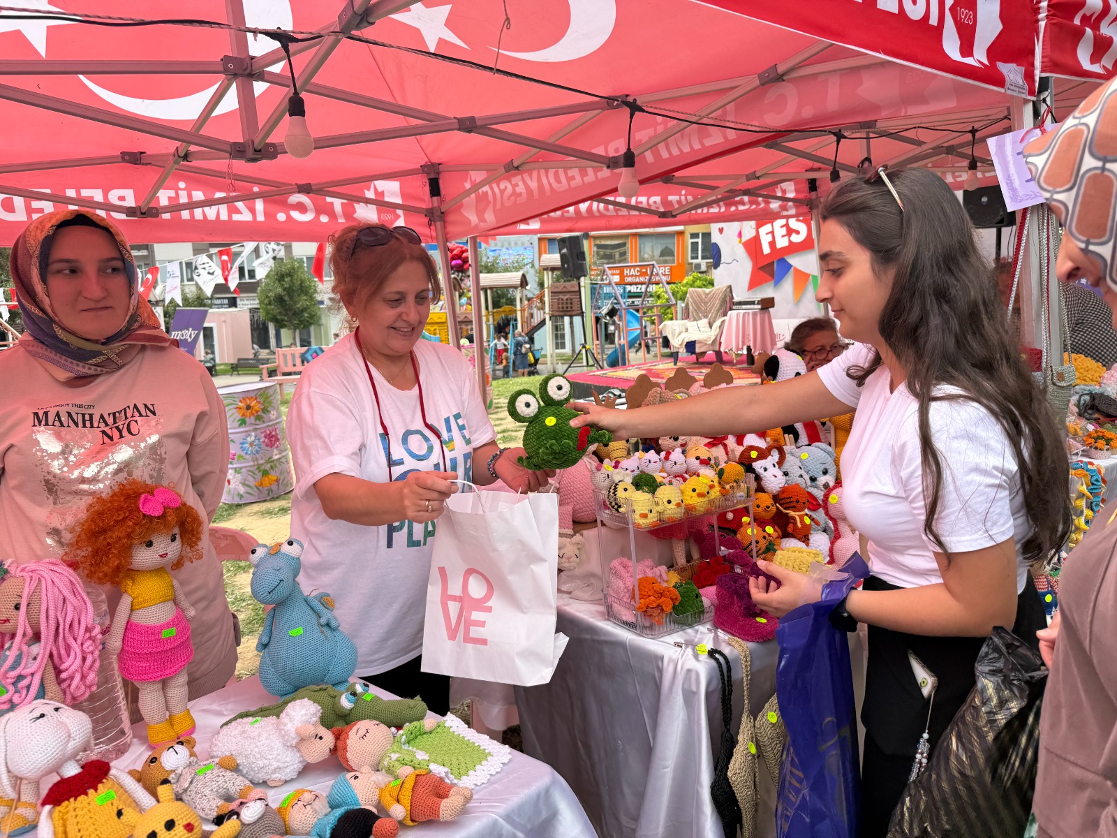 Izmit'te Örgü Festivali basladi (14) Izmit'te Örgü Festivali basladi (14)