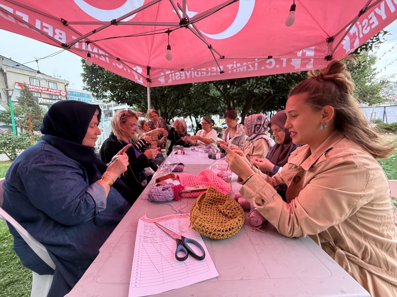 Izmit'te Örgü Festivali basladi (16) Izmit'te Örgü Festivali basladi (16)