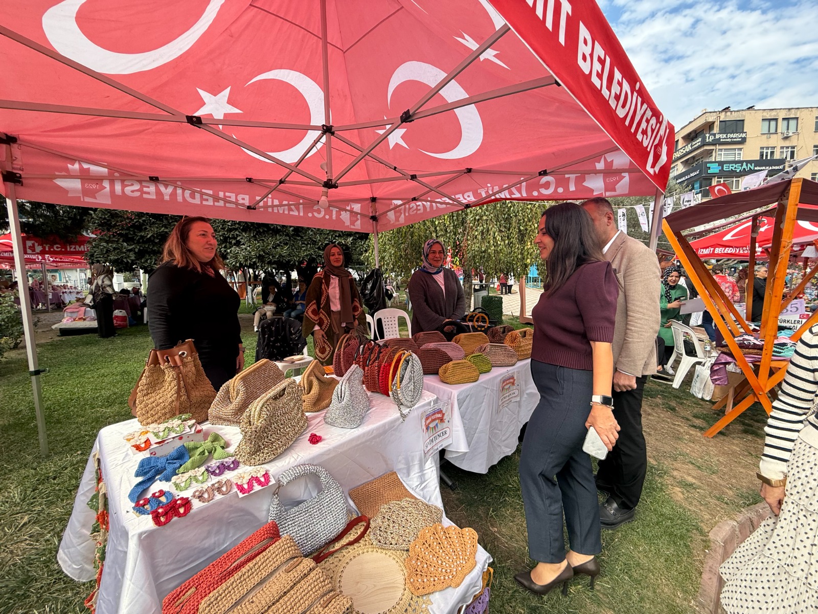 Izmit'te Örgü Festivali basladi (7) Izmit'te Örgü Festivali basladi (7)