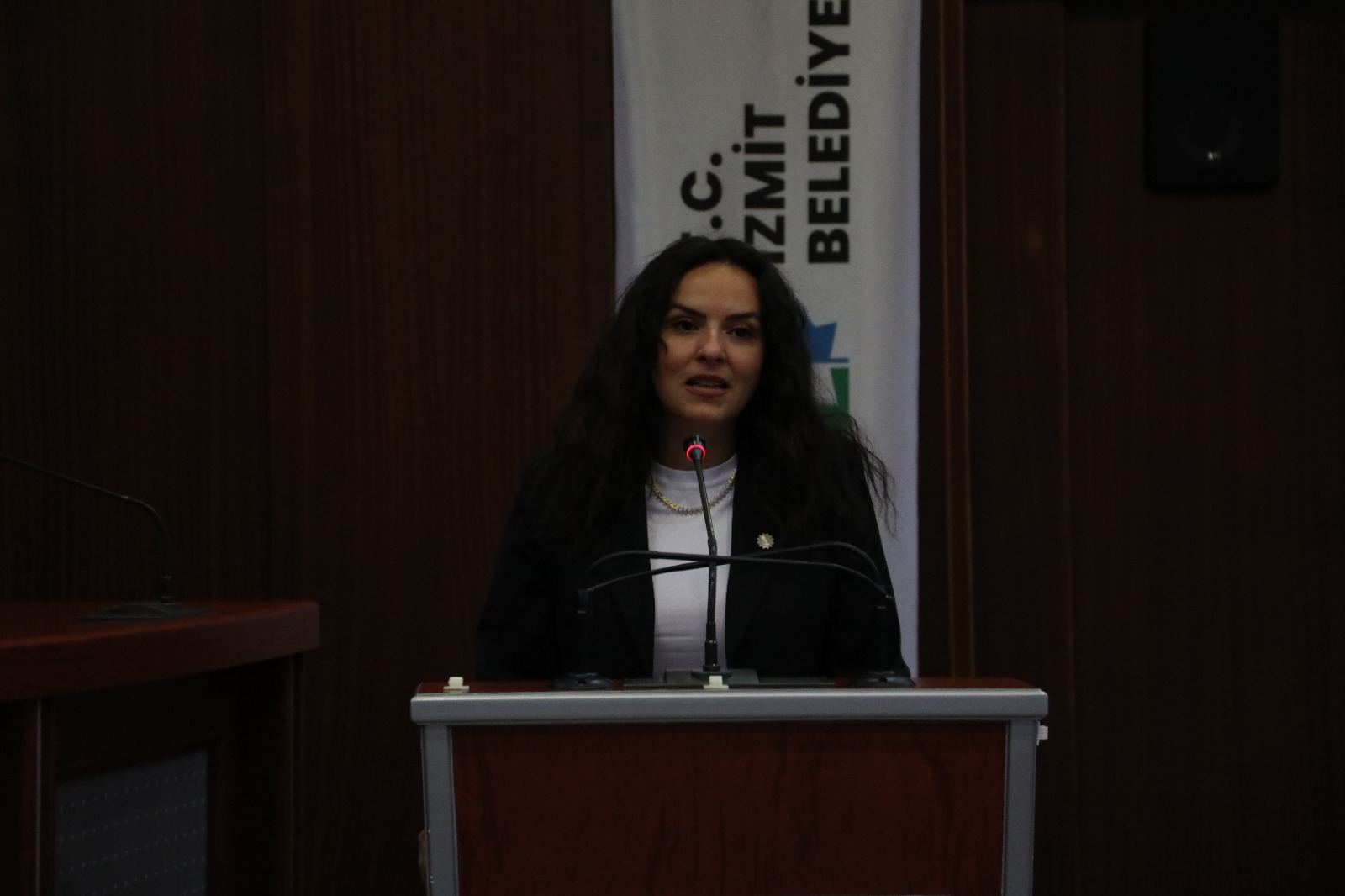 Kadin ve Aile Hizmetleri Müdürü Burcu Bineklioglu