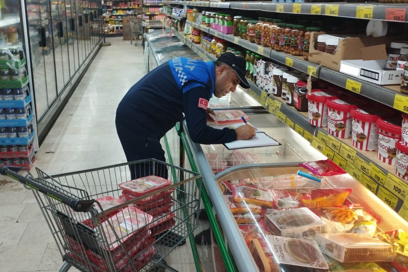 Market raflarında tarihi geçmiş ürünlere geçit yok (1)