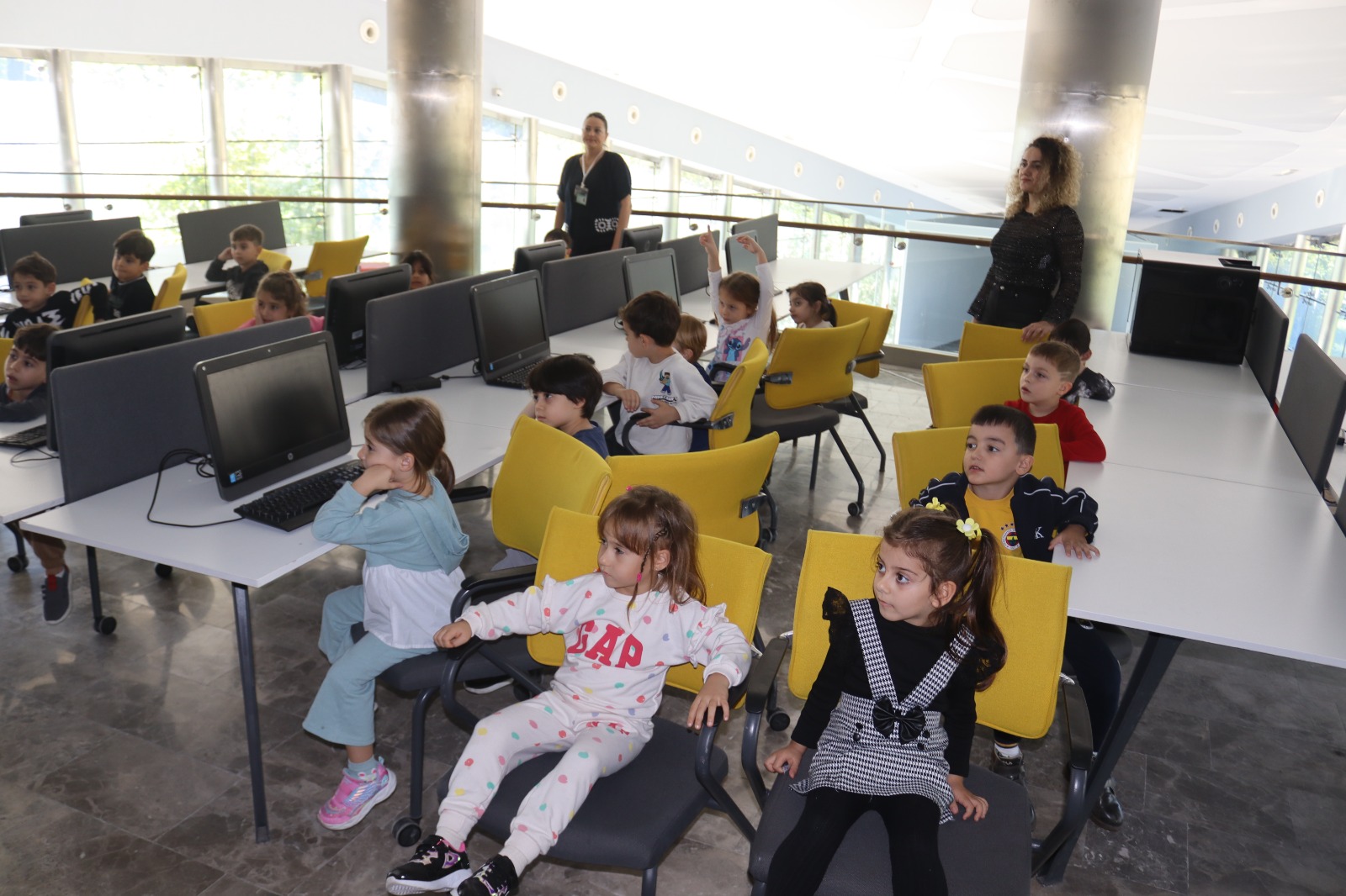 Çinar Çocuk Evleri ögrencileri 3D teknolojiyi deneyimledi (3) Çinar Çocuk Evleri ögrencileri 3D teknolojiyi deneyimledi (3)