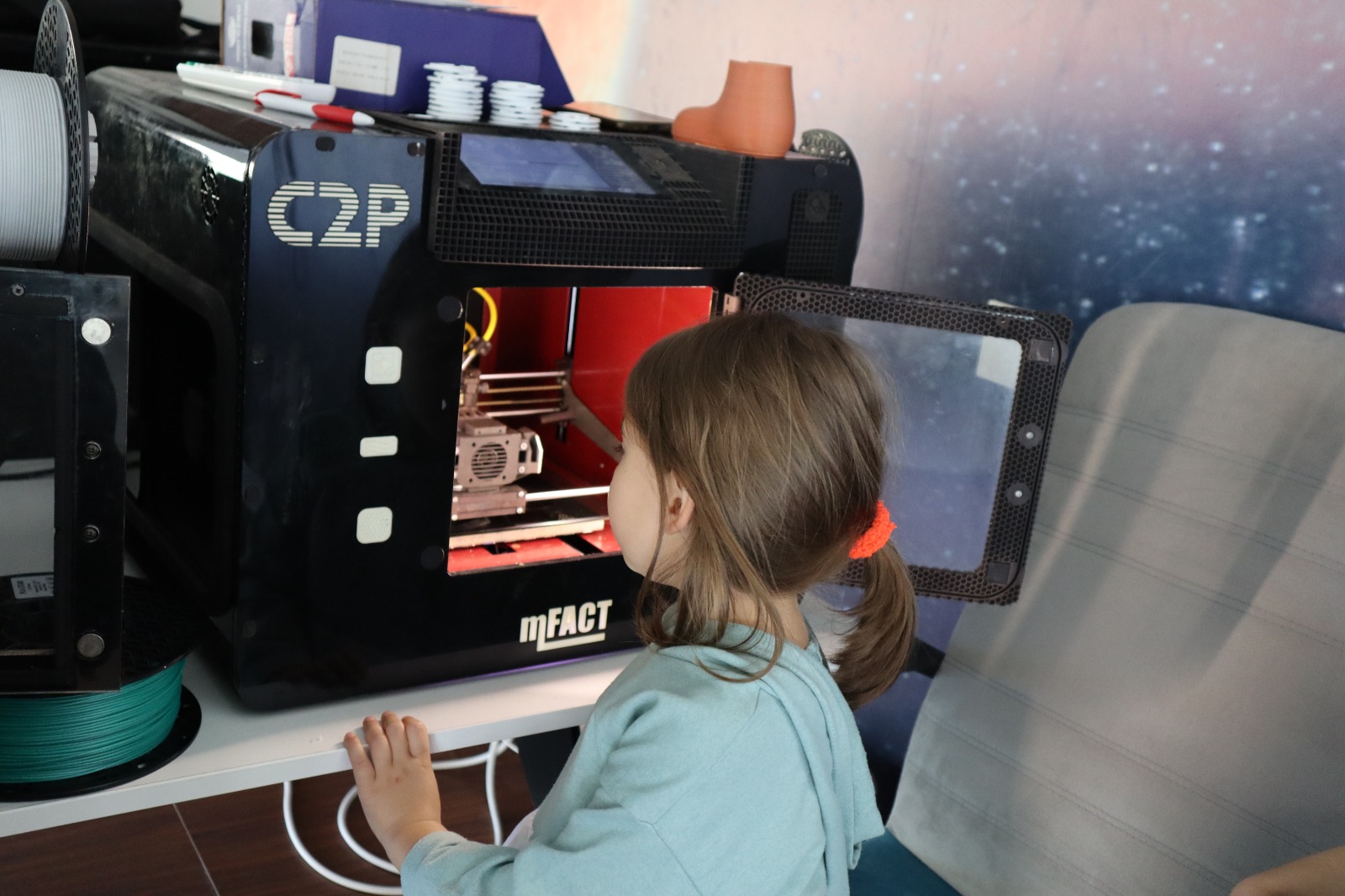 Çinar Çocuk Evleri ögrencileri 3D teknolojiyi deneyimledi (6) Çinar Çocuk Evleri ögrencileri 3D teknolojiyi deneyimledi (6)
