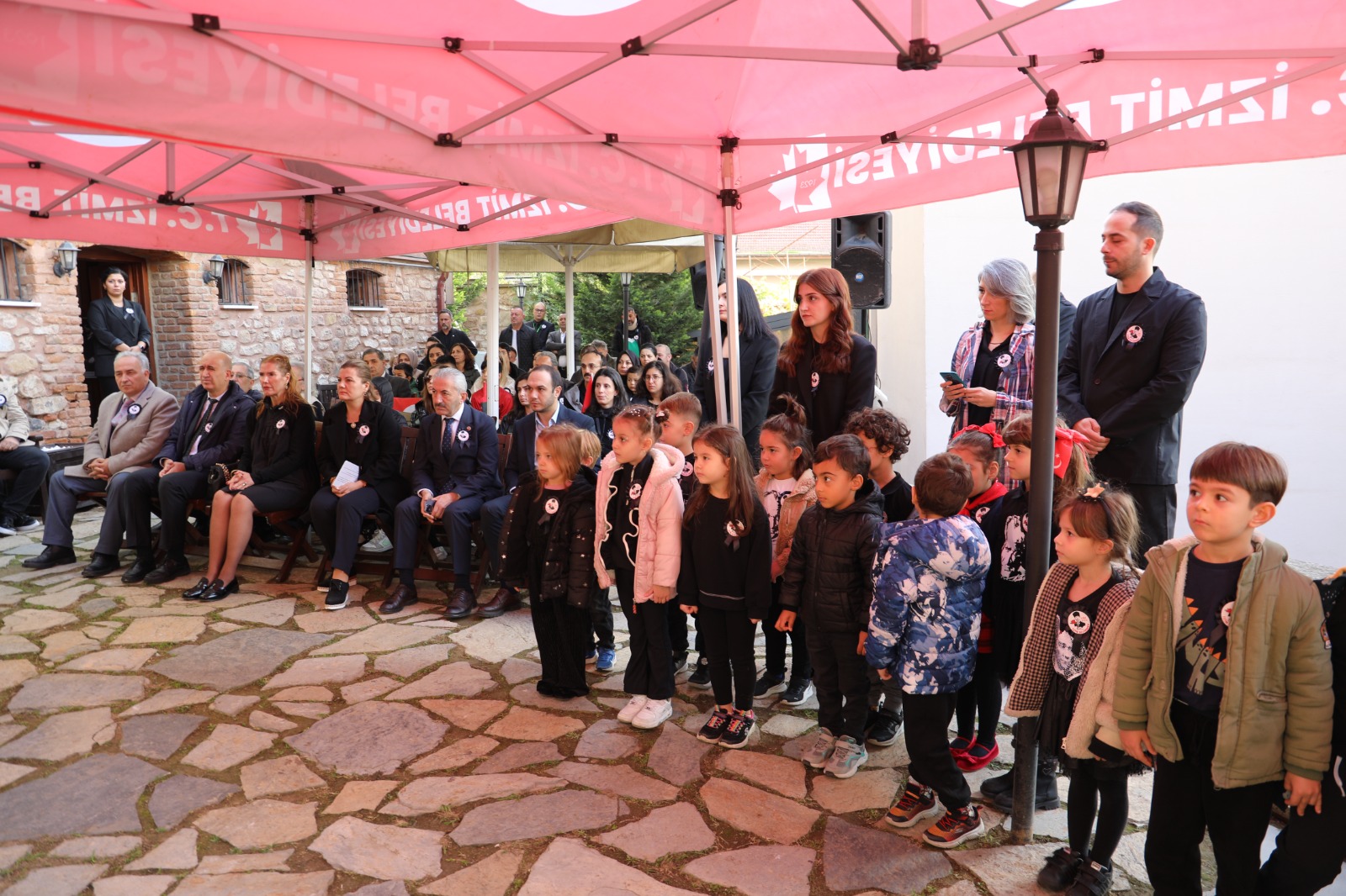 İzmit Belediyesi Atatürk'ü Andı (1)