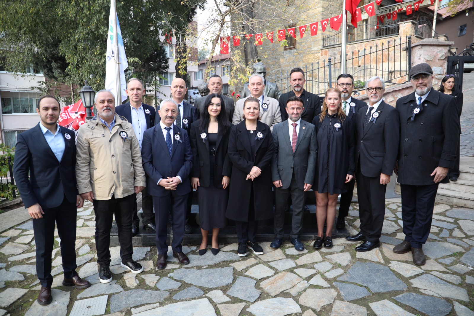 İzmit Belediyesi Atatürk'ü Andı (9)