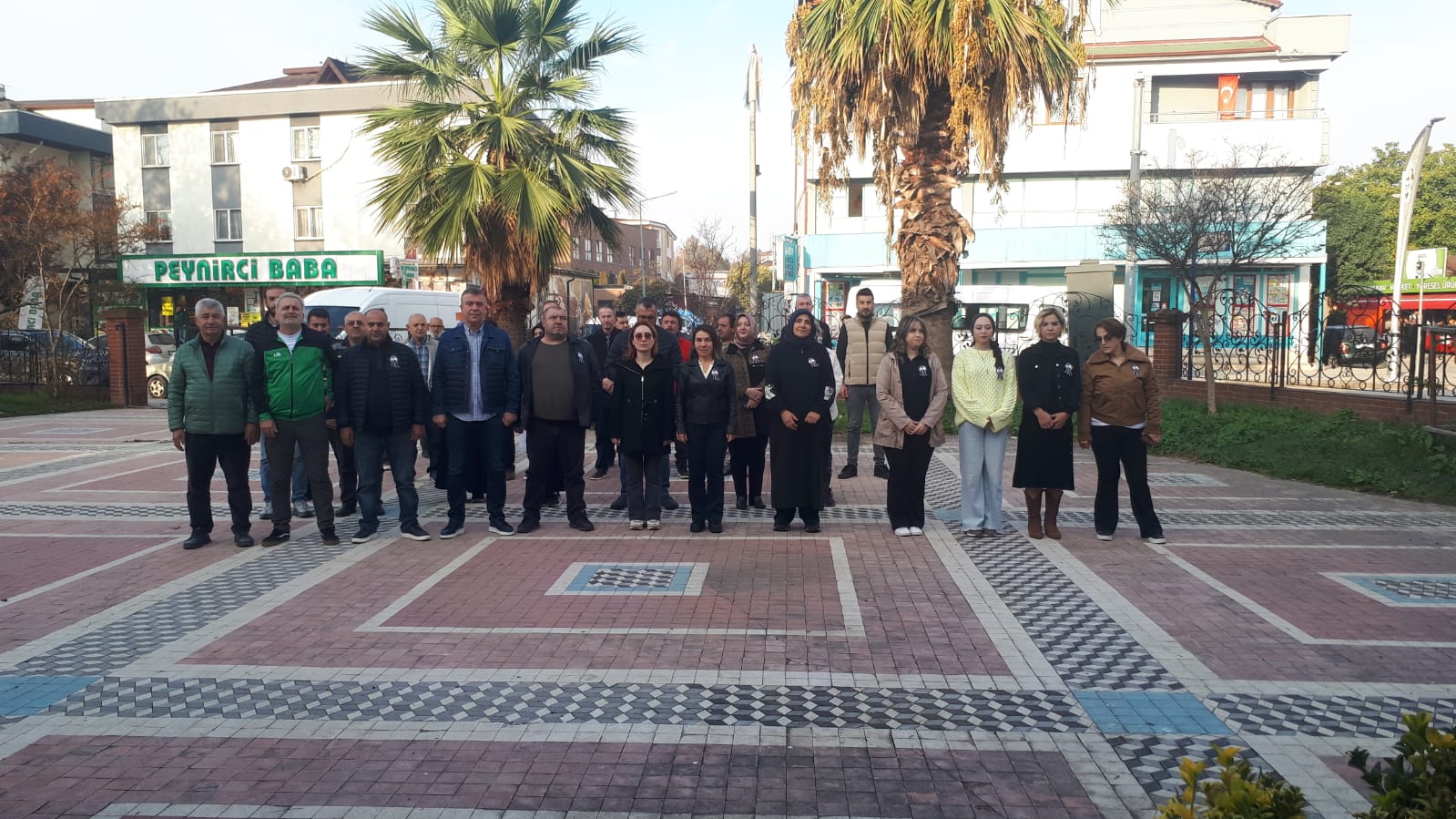 Izmit Belediyesi, Ata'ya saygiyla kenetlendi (7)