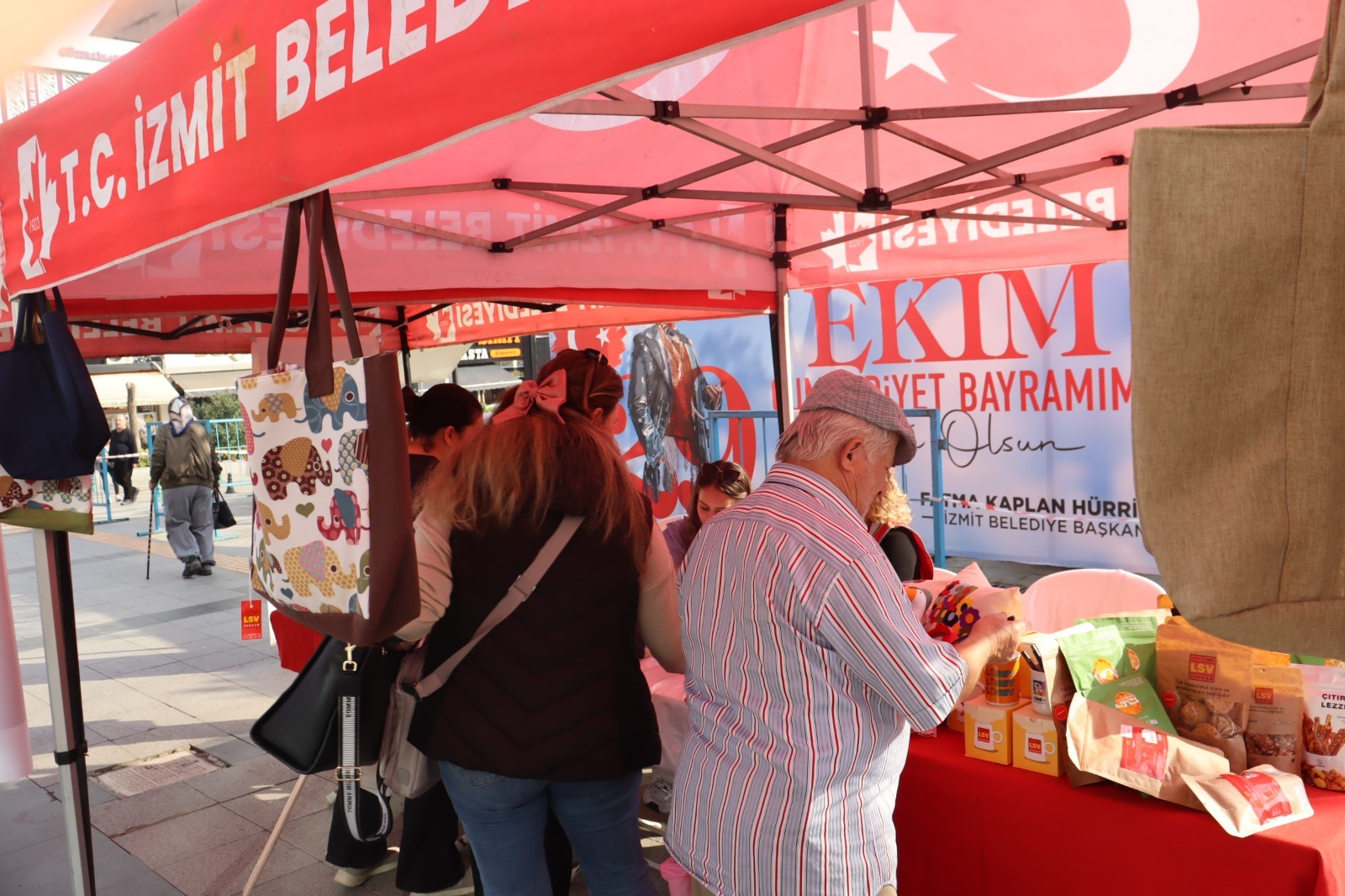 İzmit Belediyesi ve LÖSEV el ele (8)