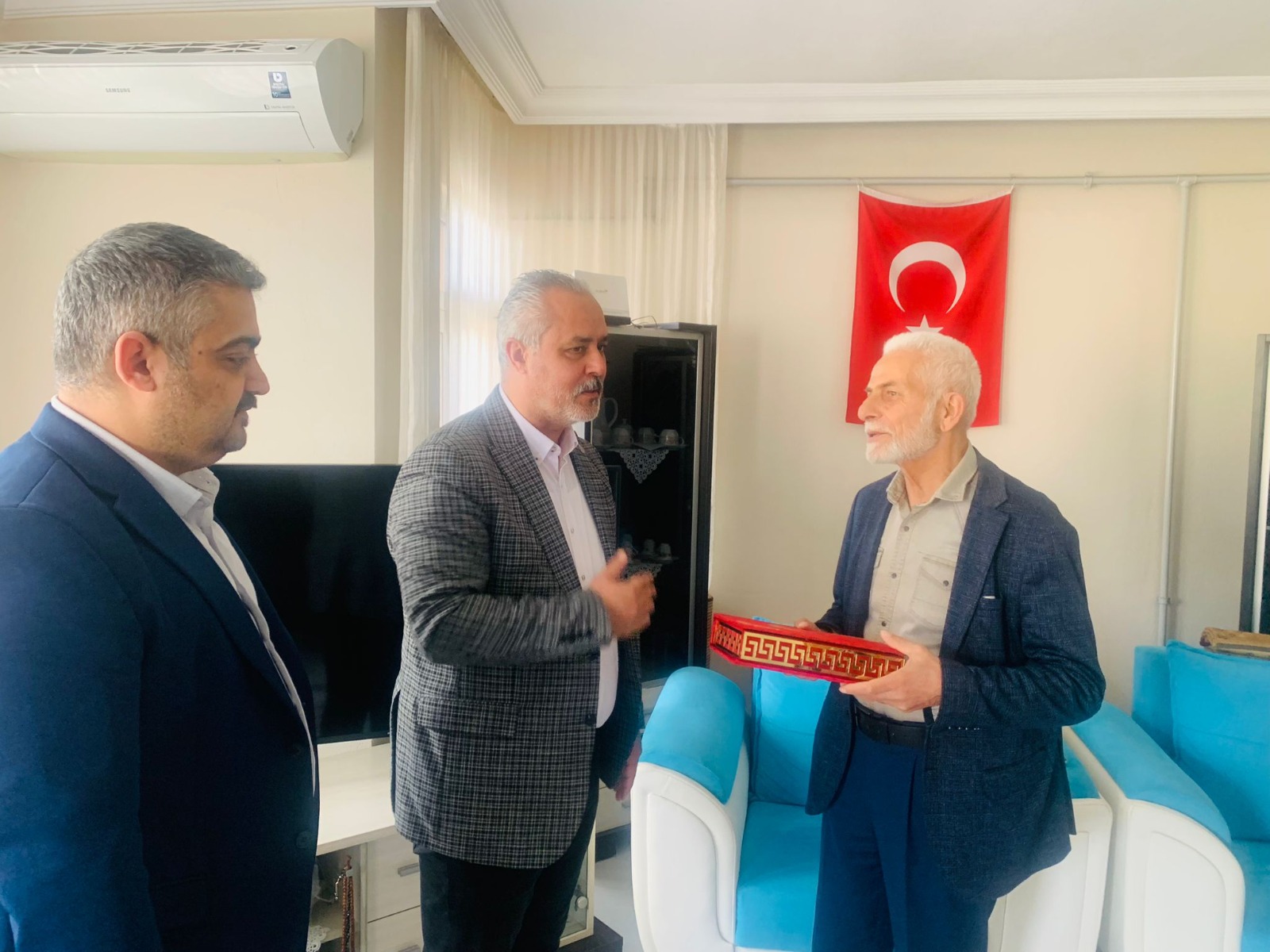 Izmit Belediyesinden Basiskele'de Kibris gazilerine anlamli ziyaret (2)