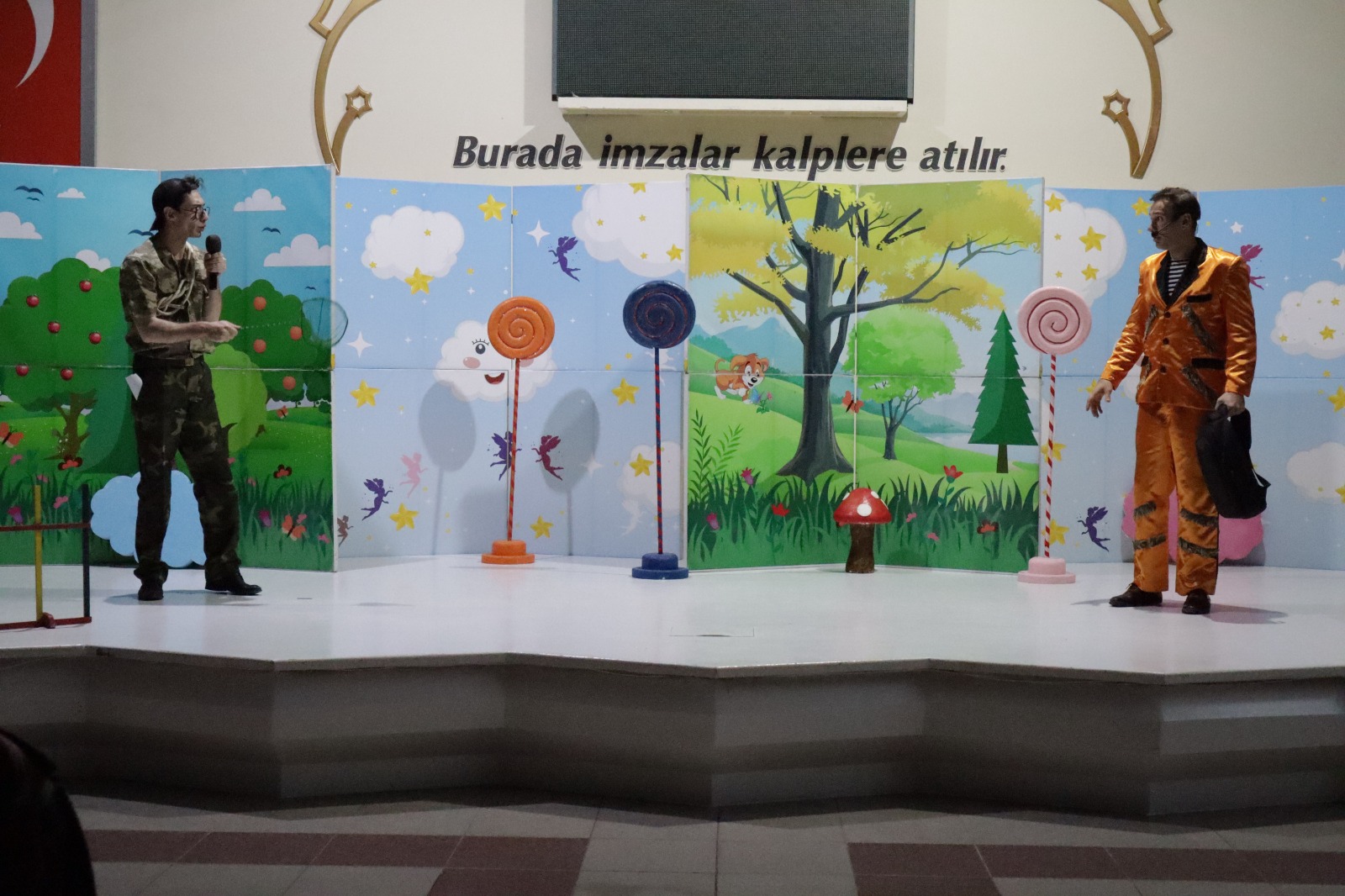 İzmit Belediyesinden Çocuk Hakları Gününe özel tiyatro gösterisi (6)