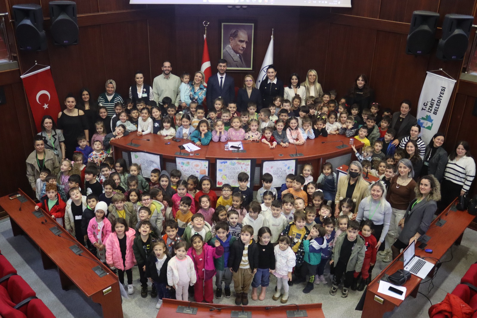 İzmit Belediyesinden Dünya Çocuk Hakları Günü’ne özel farkındalık programı (7)