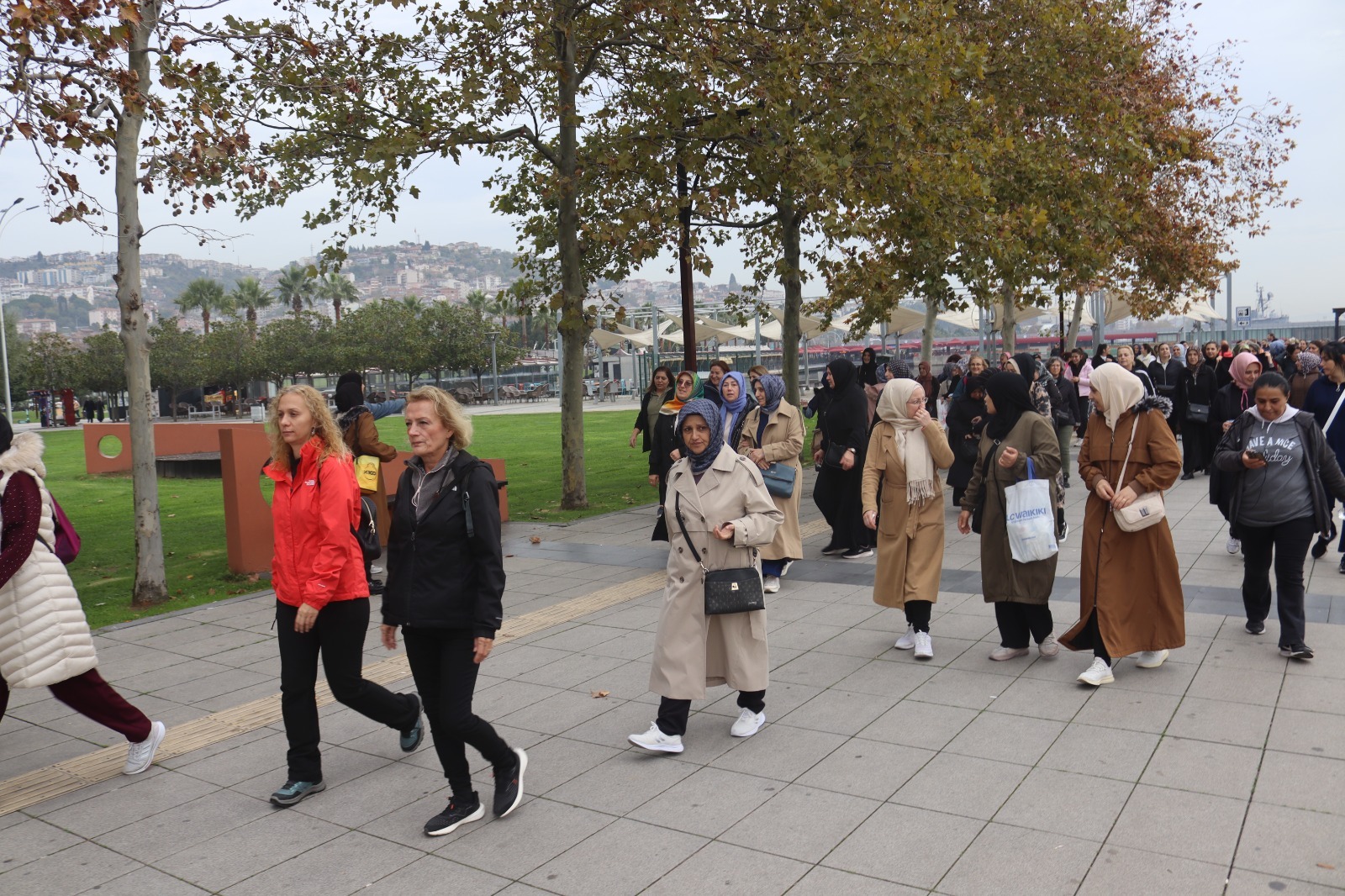 İzmit’te adımlar sağlıklı yaşam için atıldı (2) İzmit’te adımlar sağlıklı yaşam için atıldı (2)
