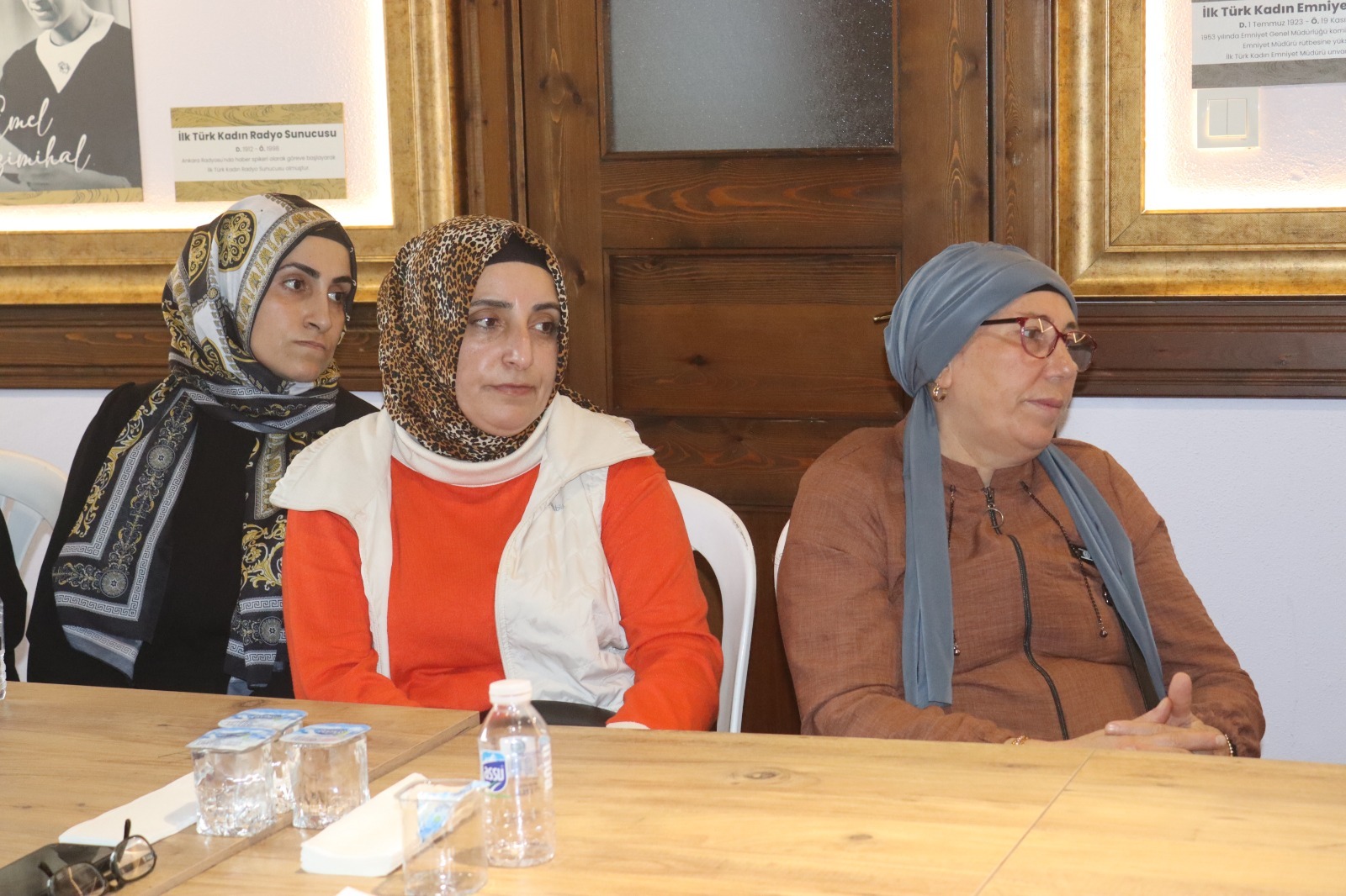Kadın Kadına Konak Buluşmaları Gültepe Fatih Mahallesi kadınlarını ağırladı (5)