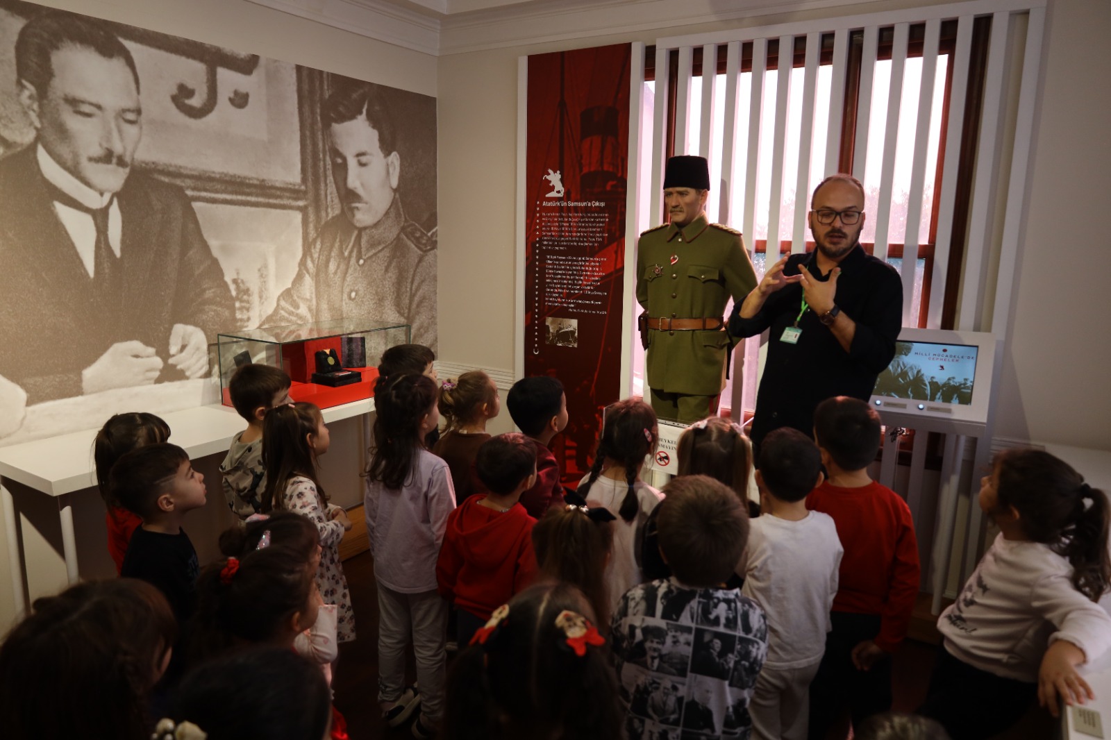 Minik yüreklerden Ata'ya sevgi dolu anma (10)