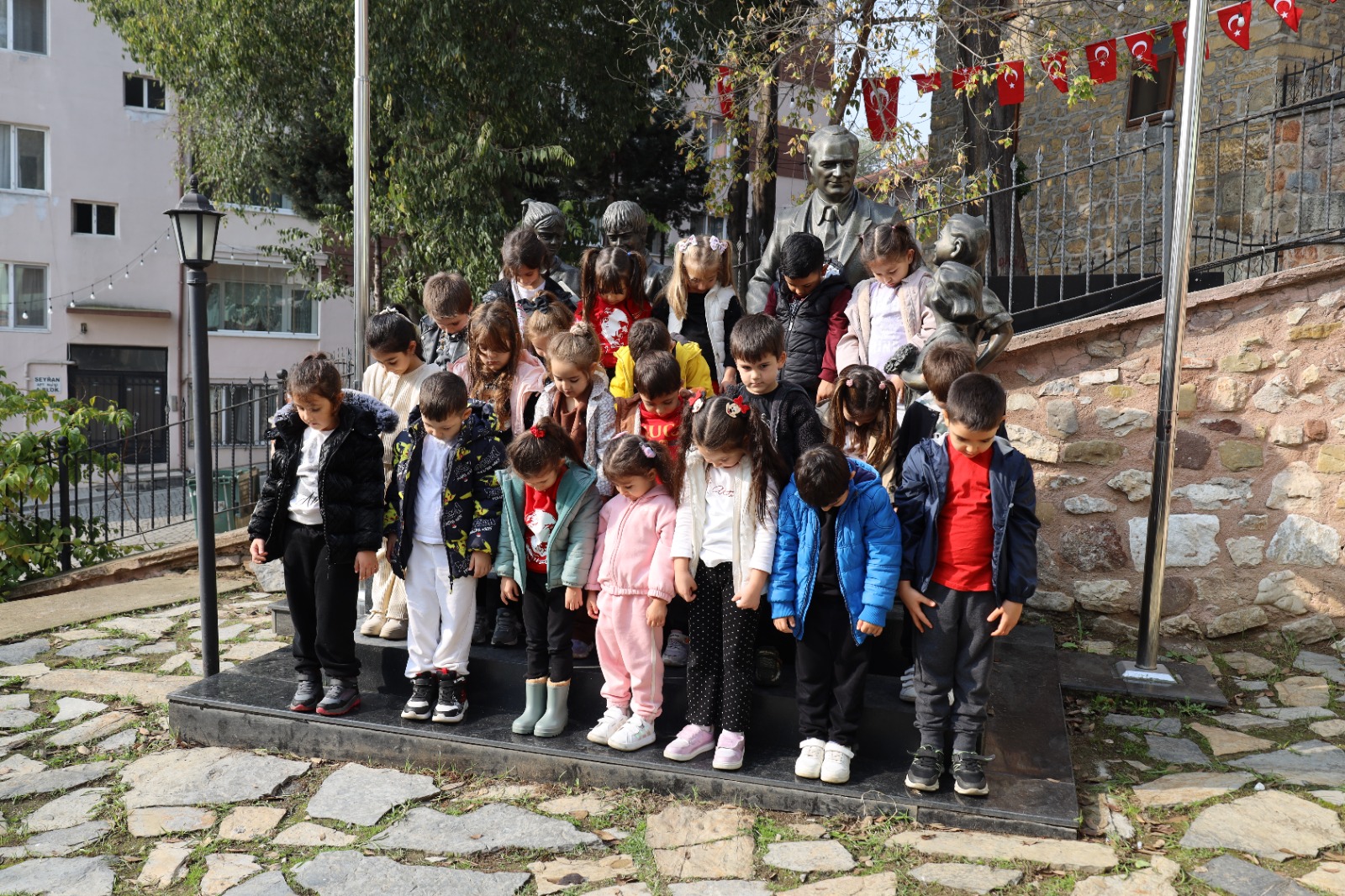 Minik yüreklerden Ata'ya sevgi dolu anma (5)