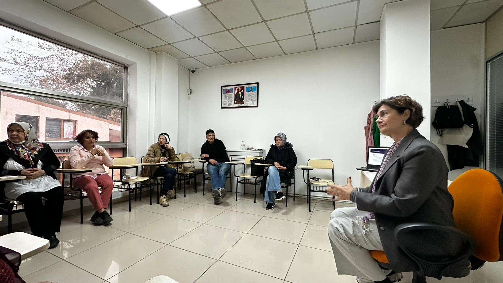 Engelsiz Ebeveyn Akademisi'nde Bakim Sorumlulugunun Adil Paylasimi ele alindi (3)