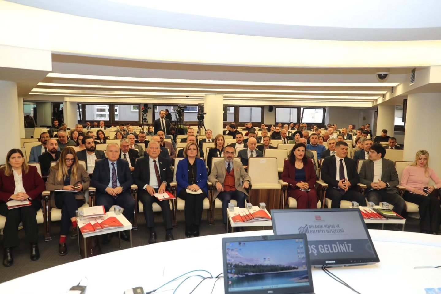 Fatma Baskan'dan adaletsiz pay dagilimina karsi kanun teklifi önerisi (3)