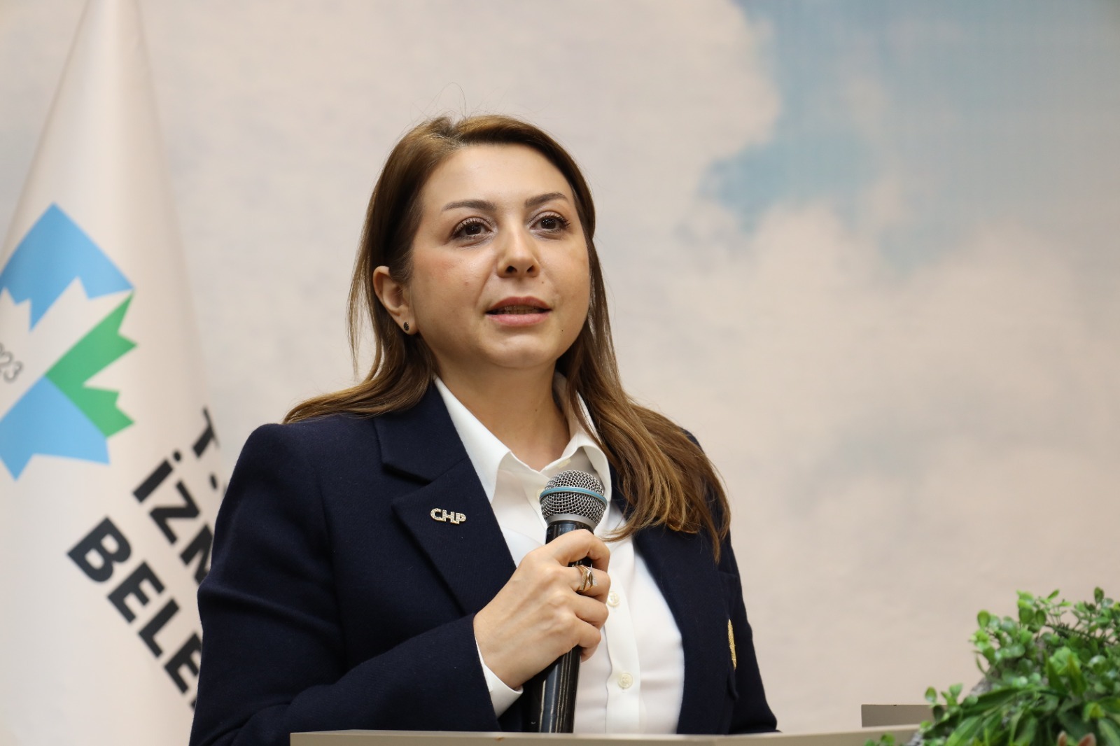 İzmit Belediyesi Başkanvekili Gamze Yılmaz Doğan İzmit Belediyesi Başkanvekili Gamze Yılmaz Doğan