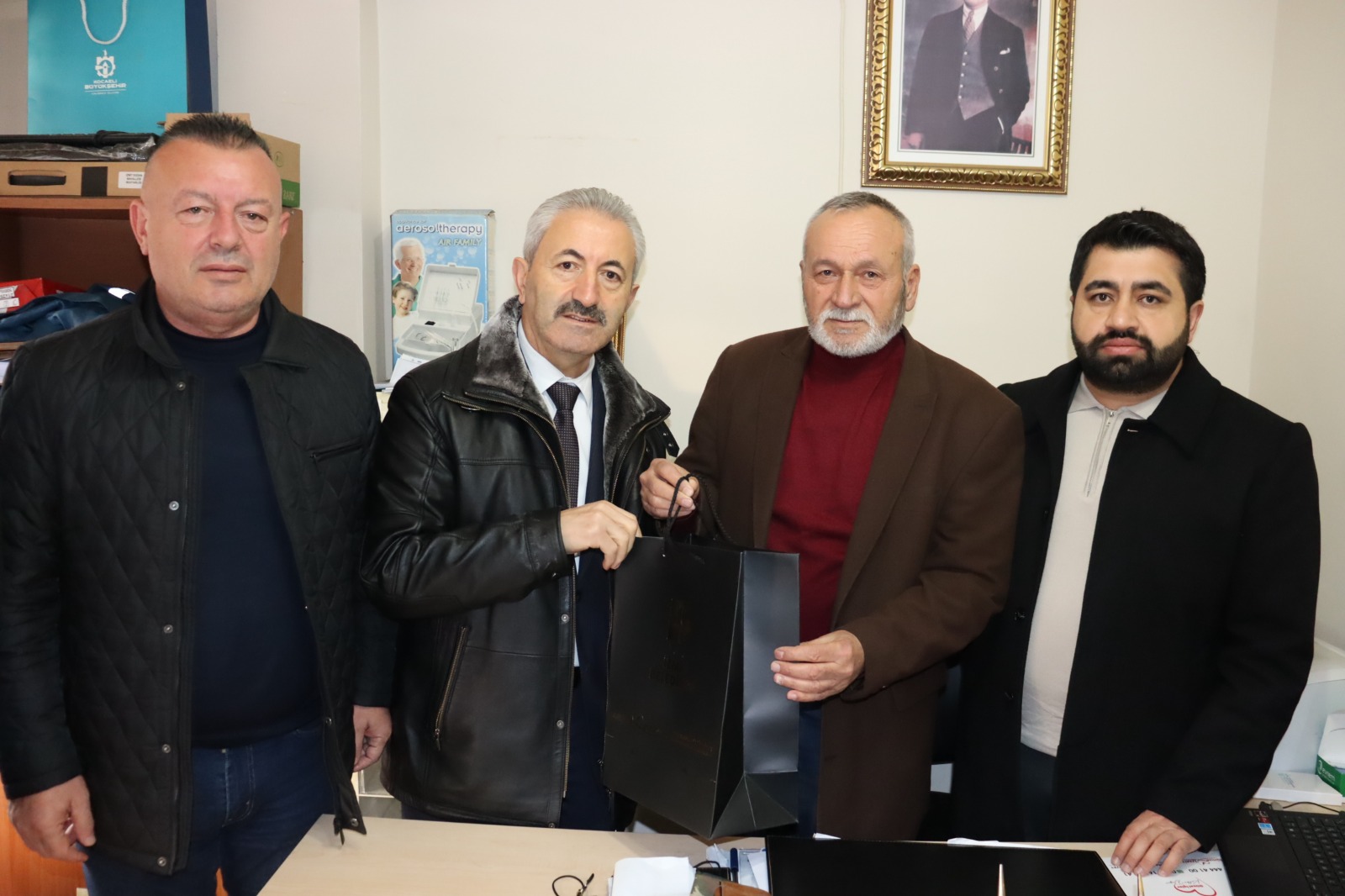 İzmit Belediyesi Doğan Mahallesinin taleplerini dinledi (2) İzmit Belediyesi Doğan Mahallesinin taleplerini dinledi (2)