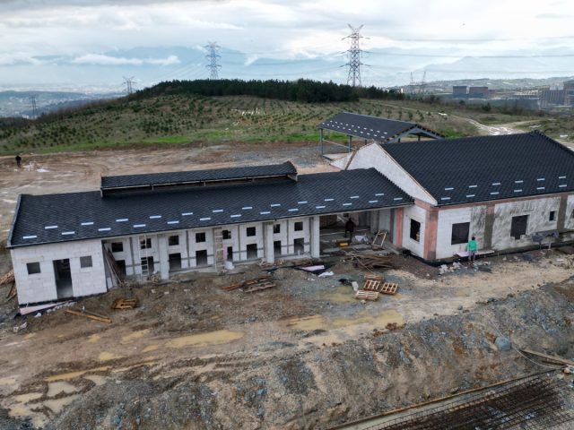 İZMİT BELEDİYESİ, DOST PATİ’NİN ENERJİ ALTYAPISINI TAMAMLADI