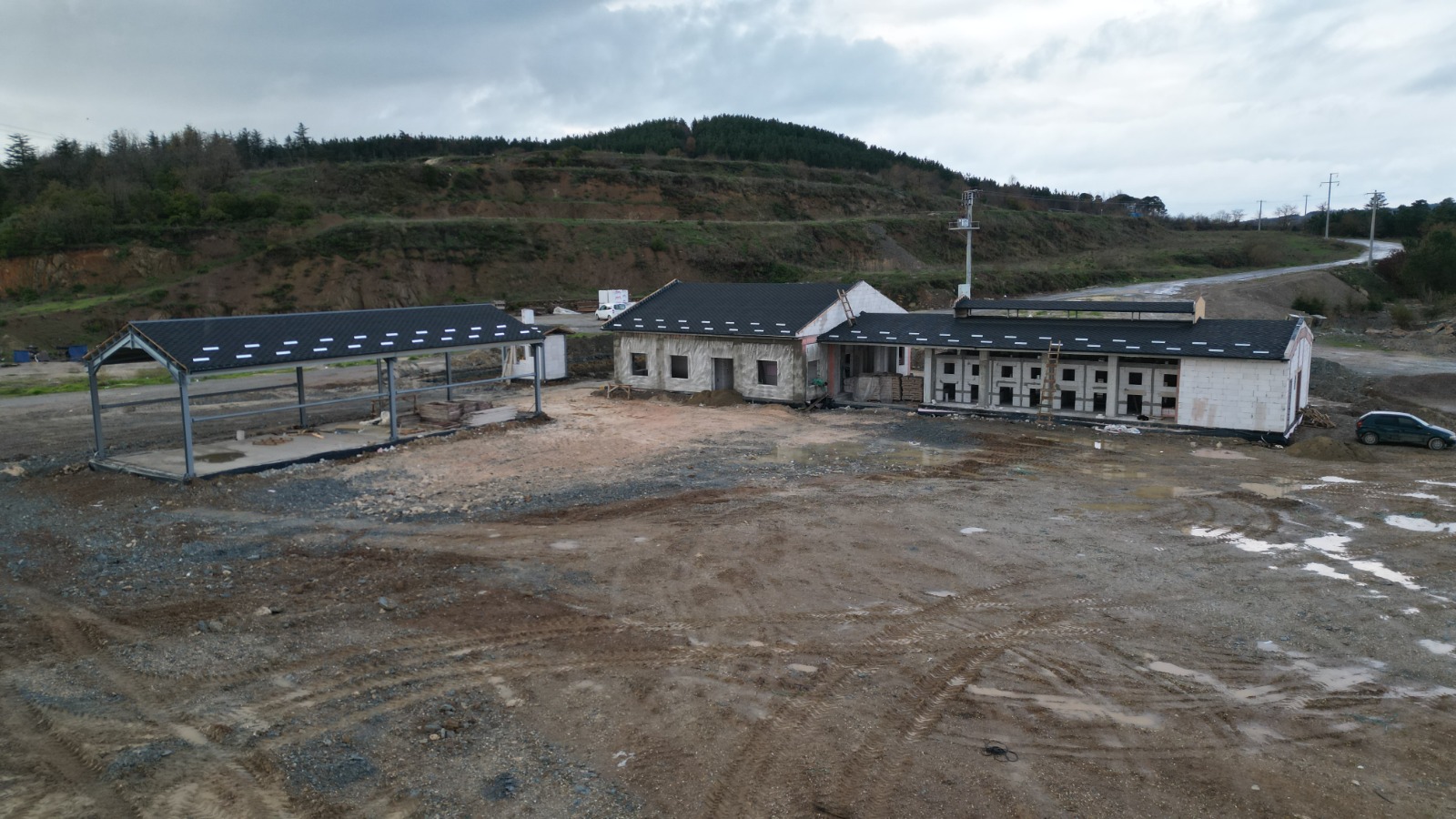 İzmit Belediyesi, Dost Pati’nin enerji altyapısını tamamladı (3)