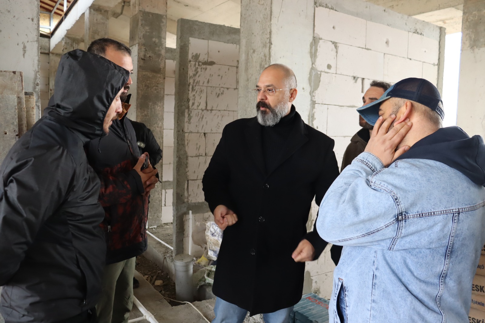 İzmit Belediyesi, Dost Pati’nin enerji altyapısını tamamladı (4)