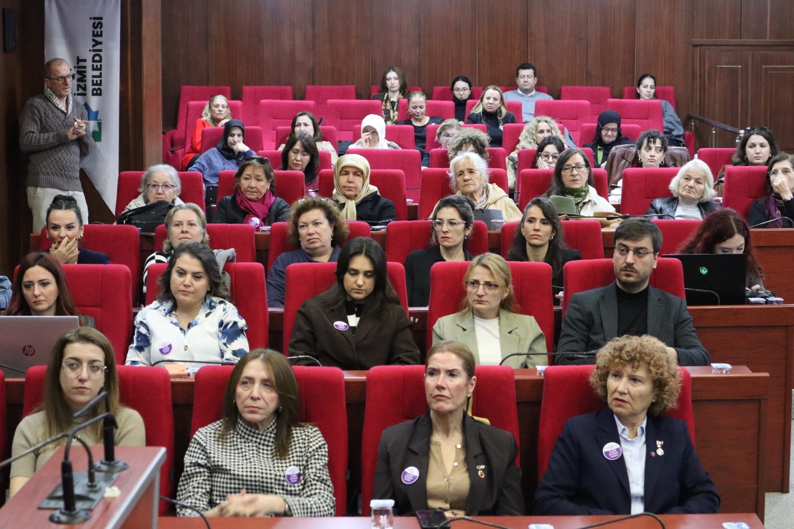 Izmit'te 5 Aralik Kadin Haklari Paneli (10) Izmit'te 5 Aralik Kadin Haklari Paneli (10)