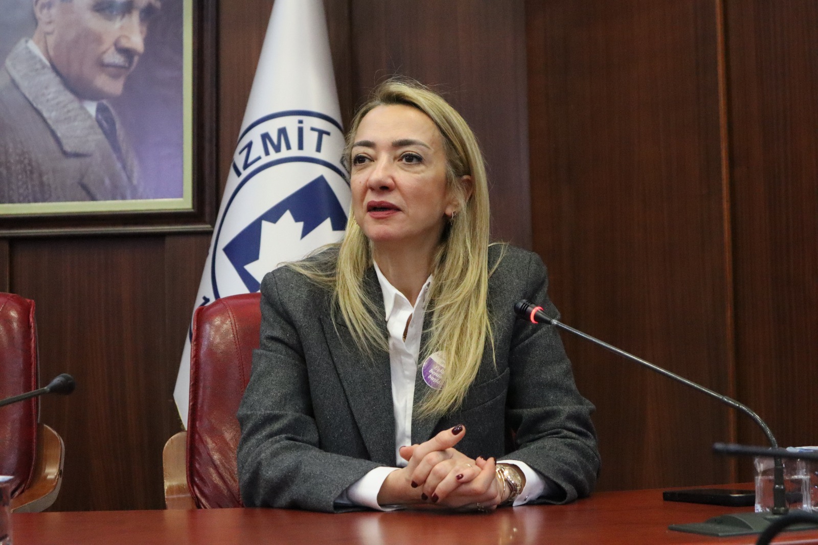 Izmit'te 5 Aralik Kadin Haklari Paneli (7) Izmit'te 5 Aralik Kadin Haklari Paneli (7)