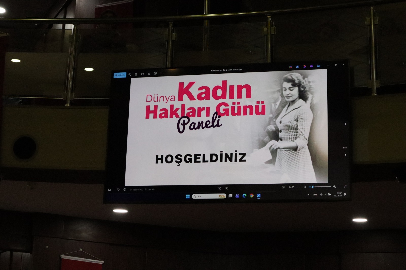 Izmit'te 5 Aralik Kadin Haklari Paneli (8) Izmit'te 5 Aralik Kadin Haklari Paneli (8)
