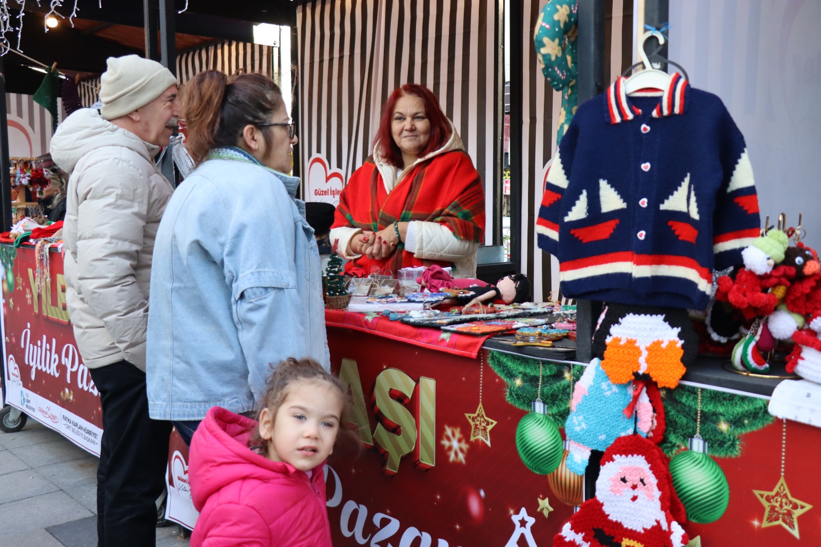 İzmit’te Yılbaşı İyilik Pazarı başladı (4)