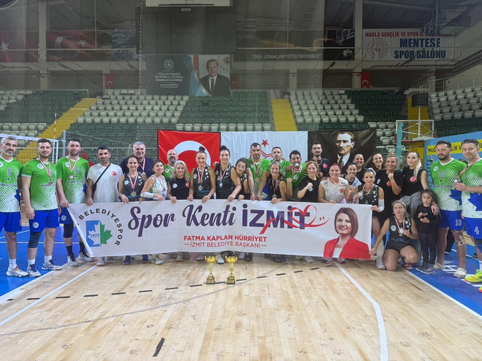 Veteranlar Turnuvasi'nda Izmit Belediyespor damgasi (11)