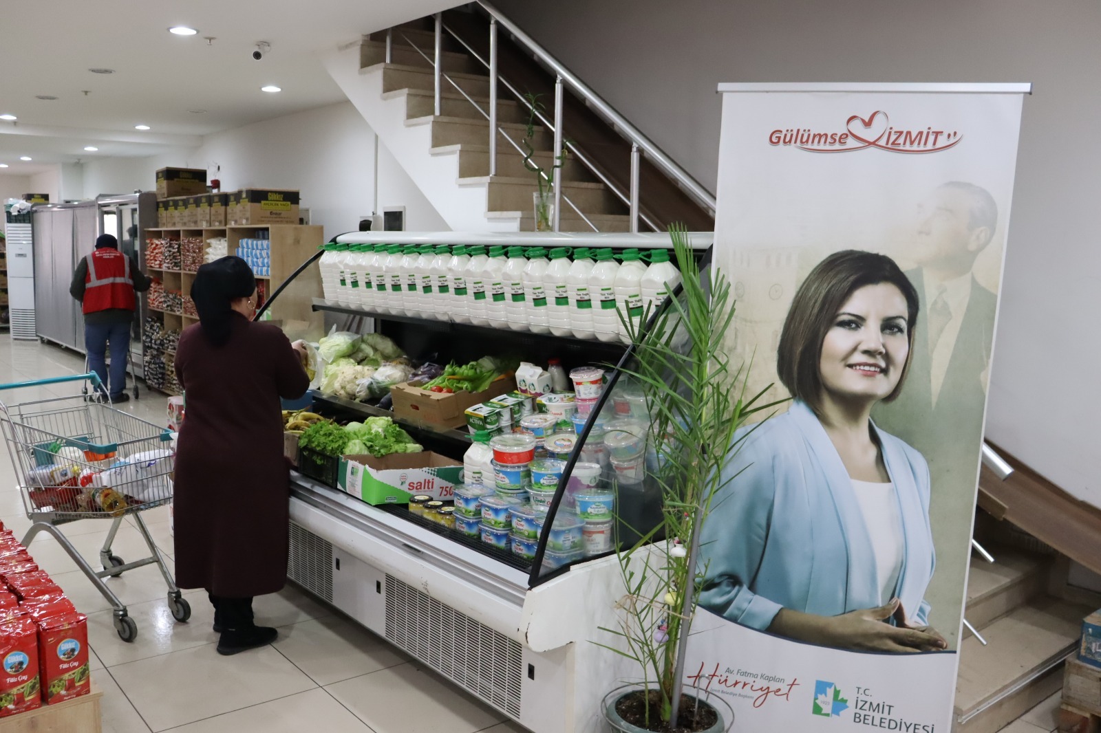 İzmit Belediyesi Sosyal Hizmetler Müdürlüğü 2025’te binlerce haneye ulaştı (2)