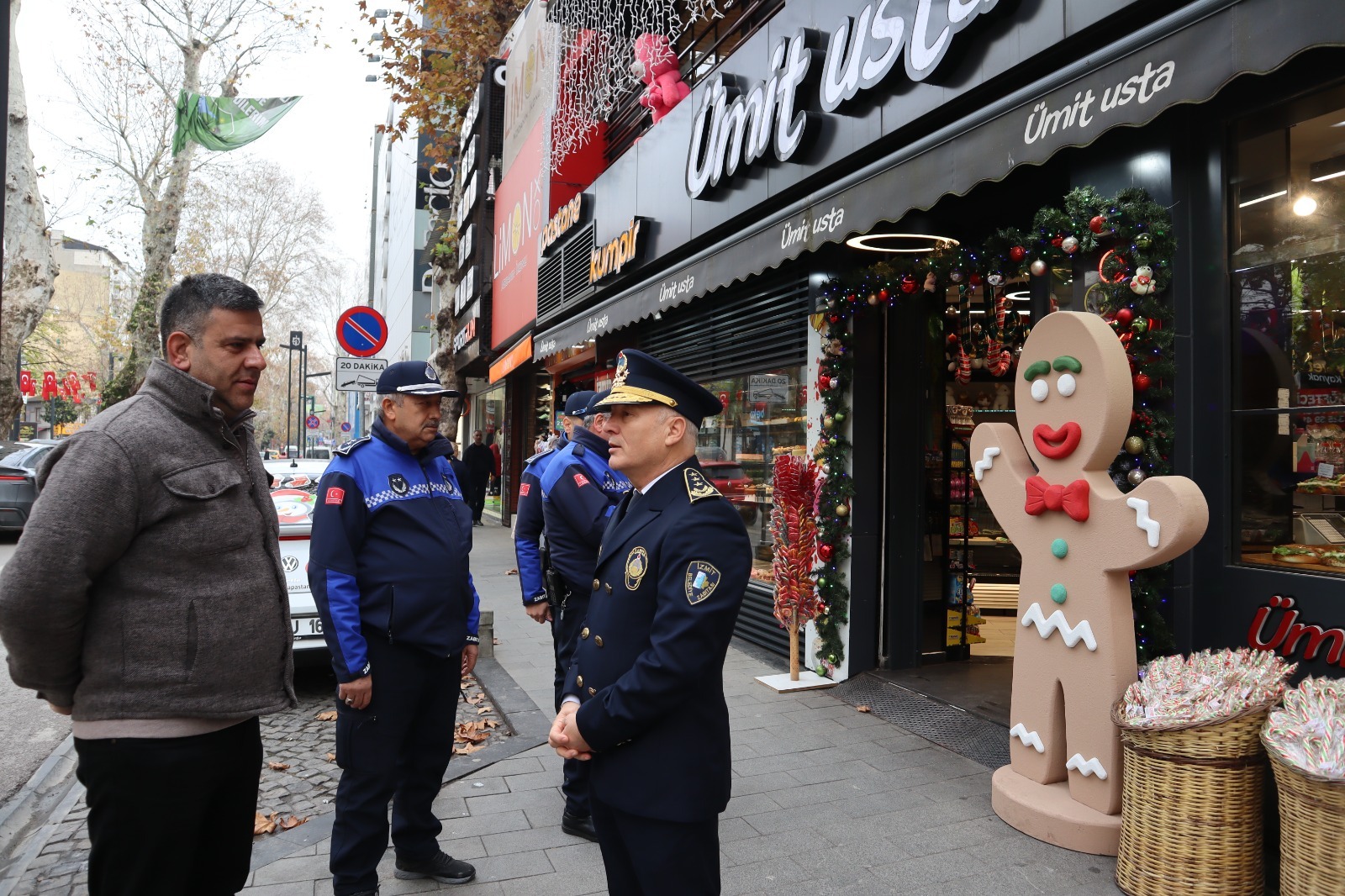 Izmit'te kamu alani isgallerine siki denetim (3)